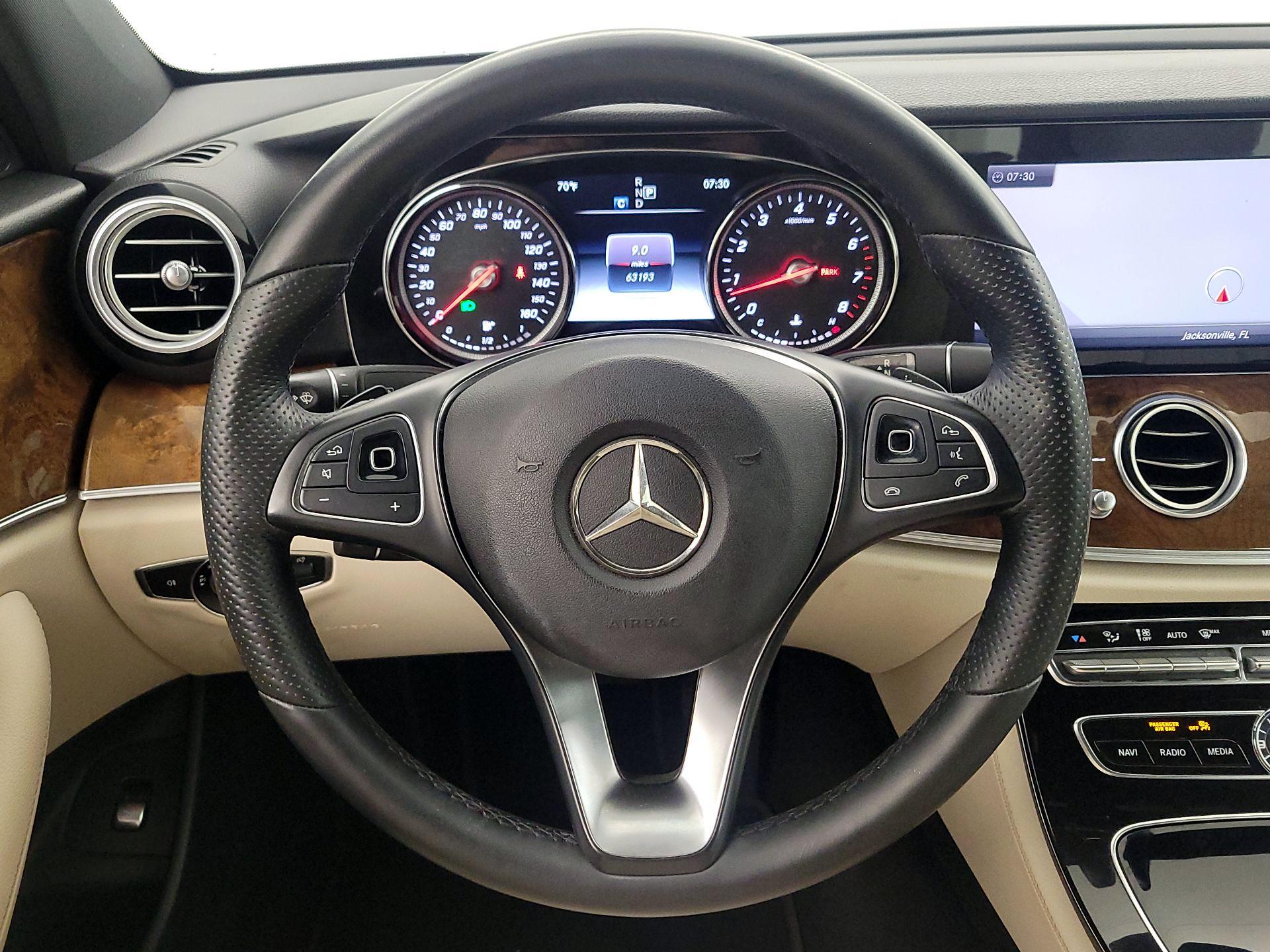 Thumbnail: 2018 Mercedes-Benz E-Class - 10