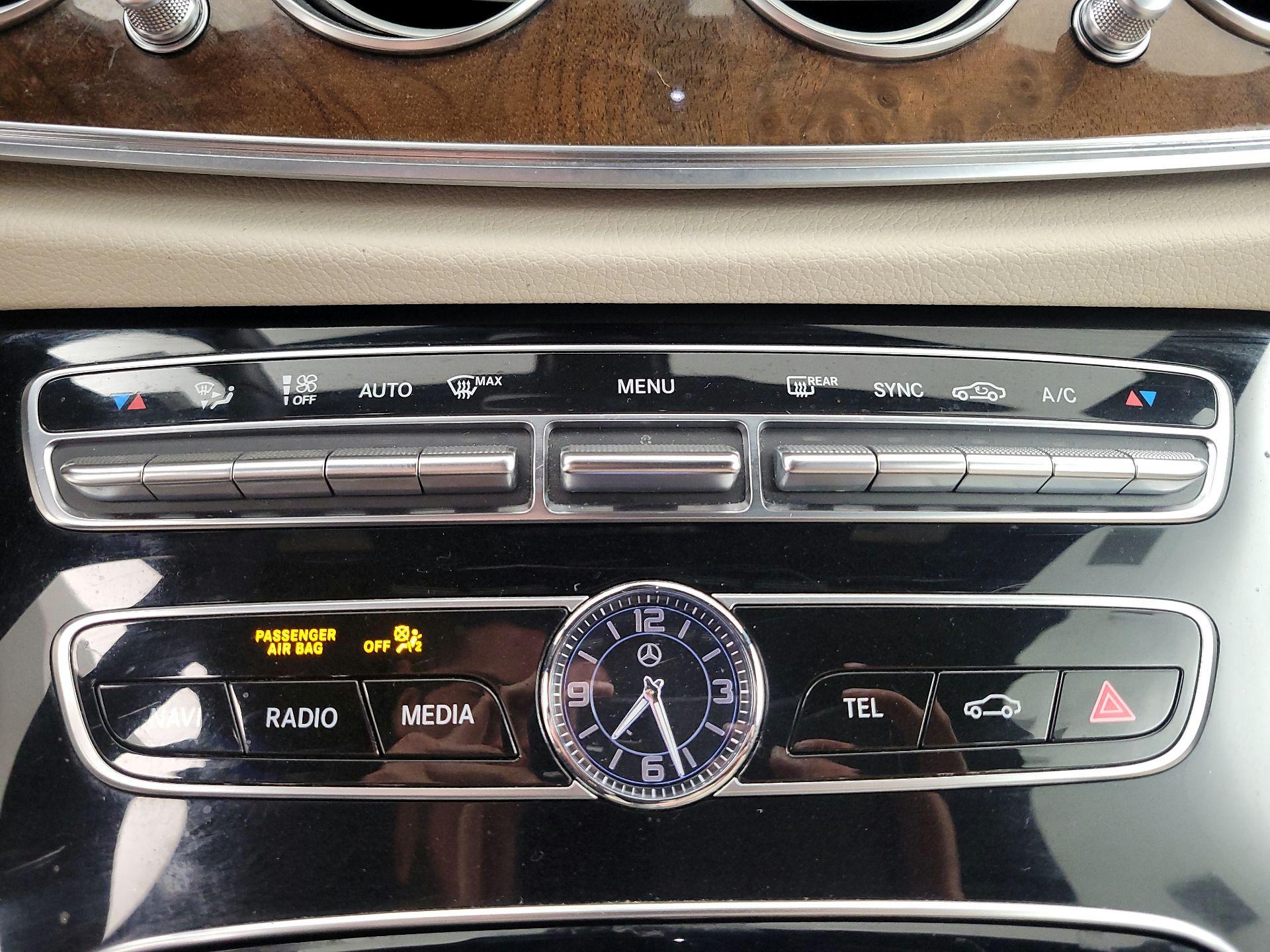 Thumbnail: 2018 Mercedes-Benz E-Class - 17