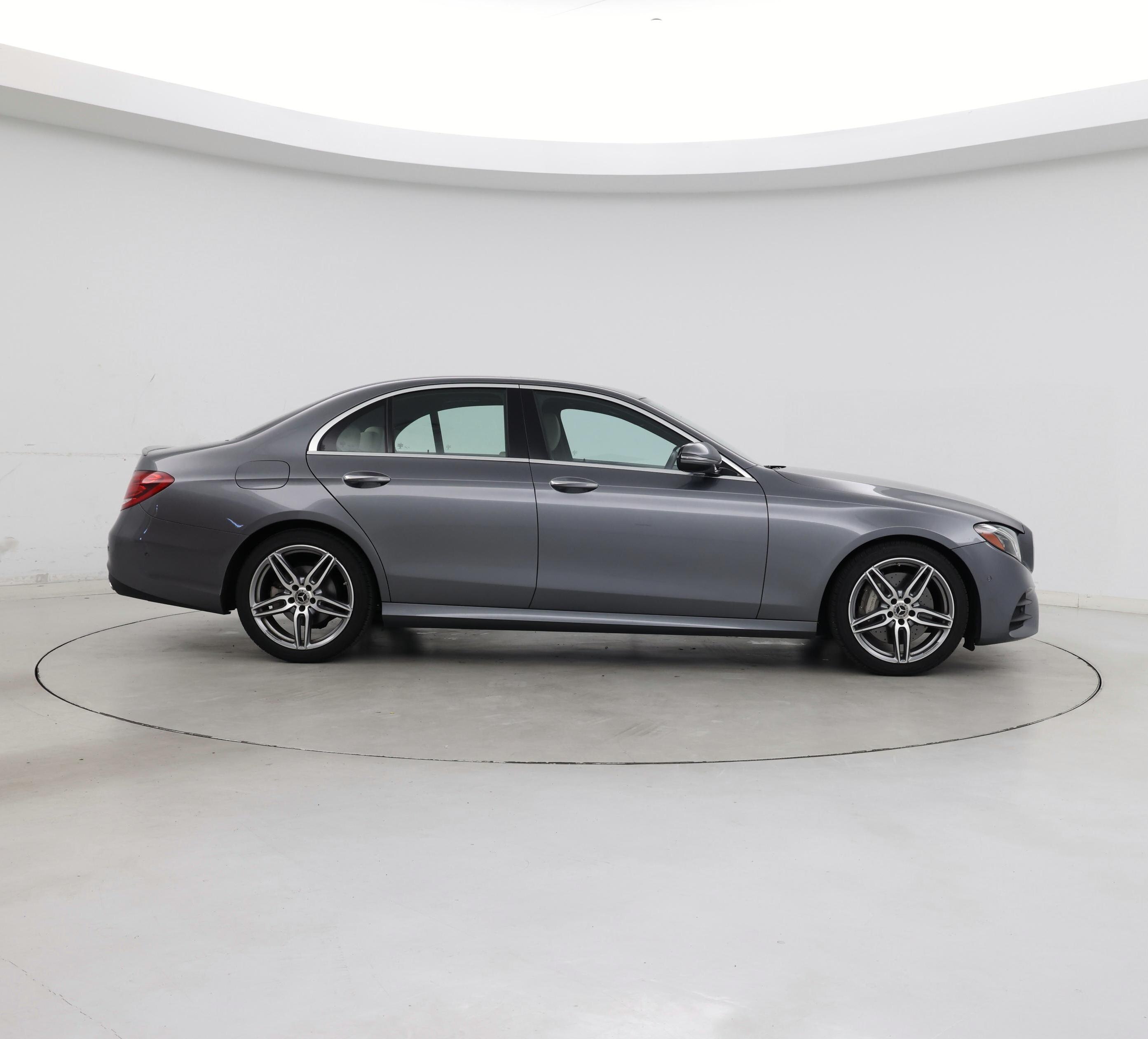 Thumbnail: 2018 Mercedes-Benz E-Class - 7