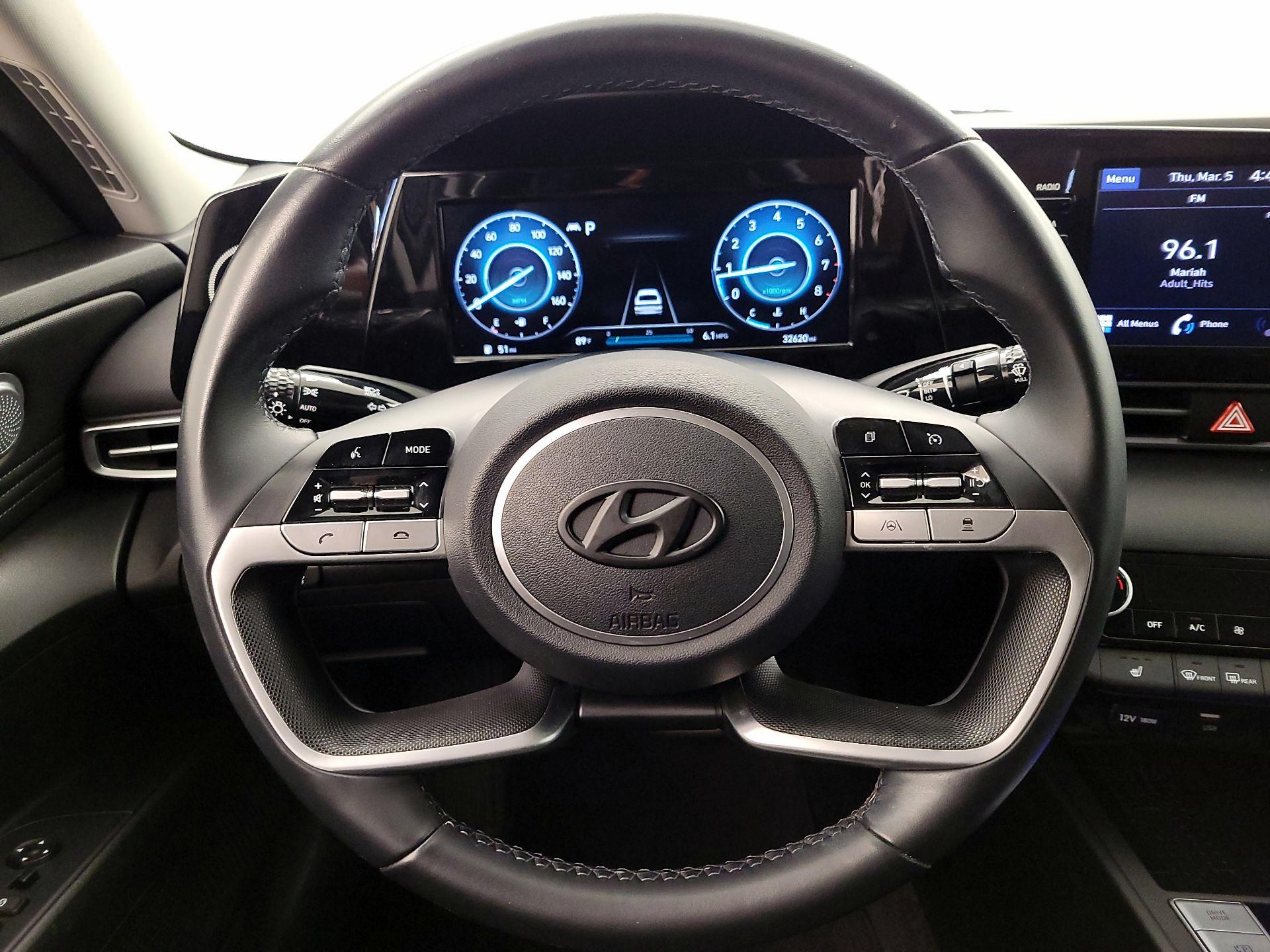 Thumbnail: 2022 Hyundai Elantra - 10