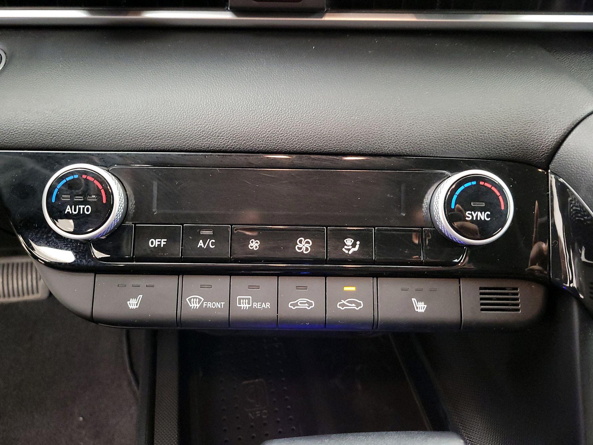 Thumbnail: 2022 Hyundai Elantra - 16