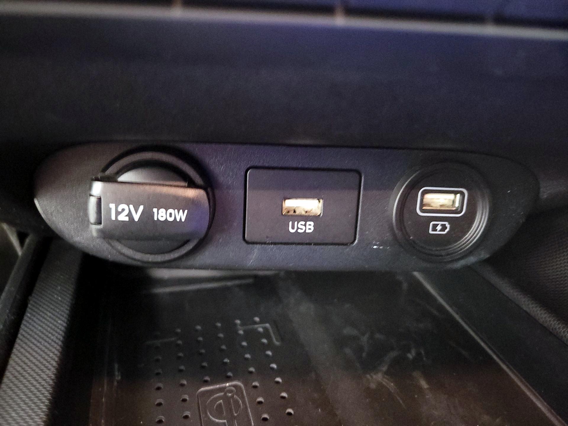 Thumbnail: 2022 Hyundai Elantra - 18