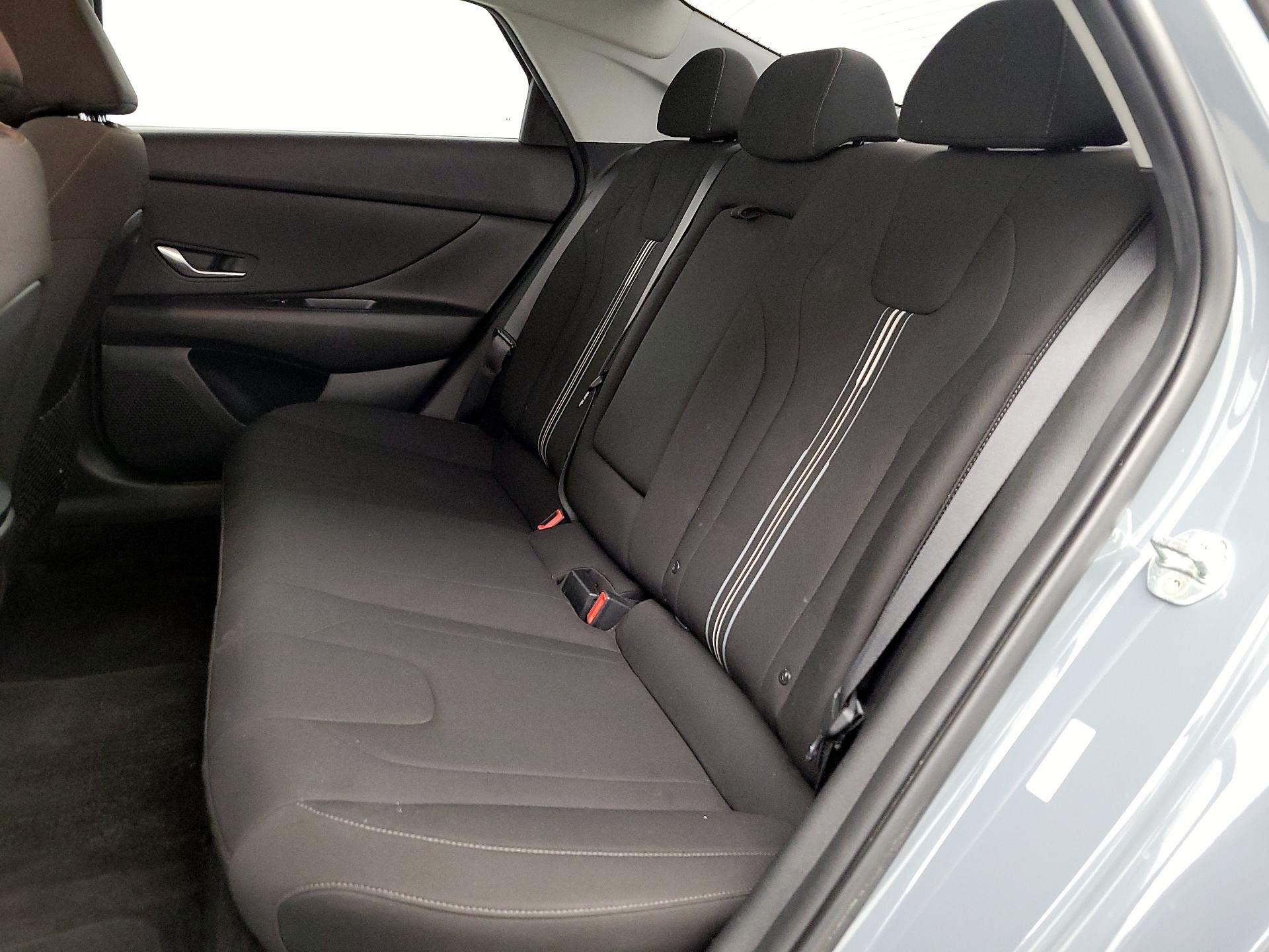 Thumbnail: 2022 Hyundai Elantra - 20