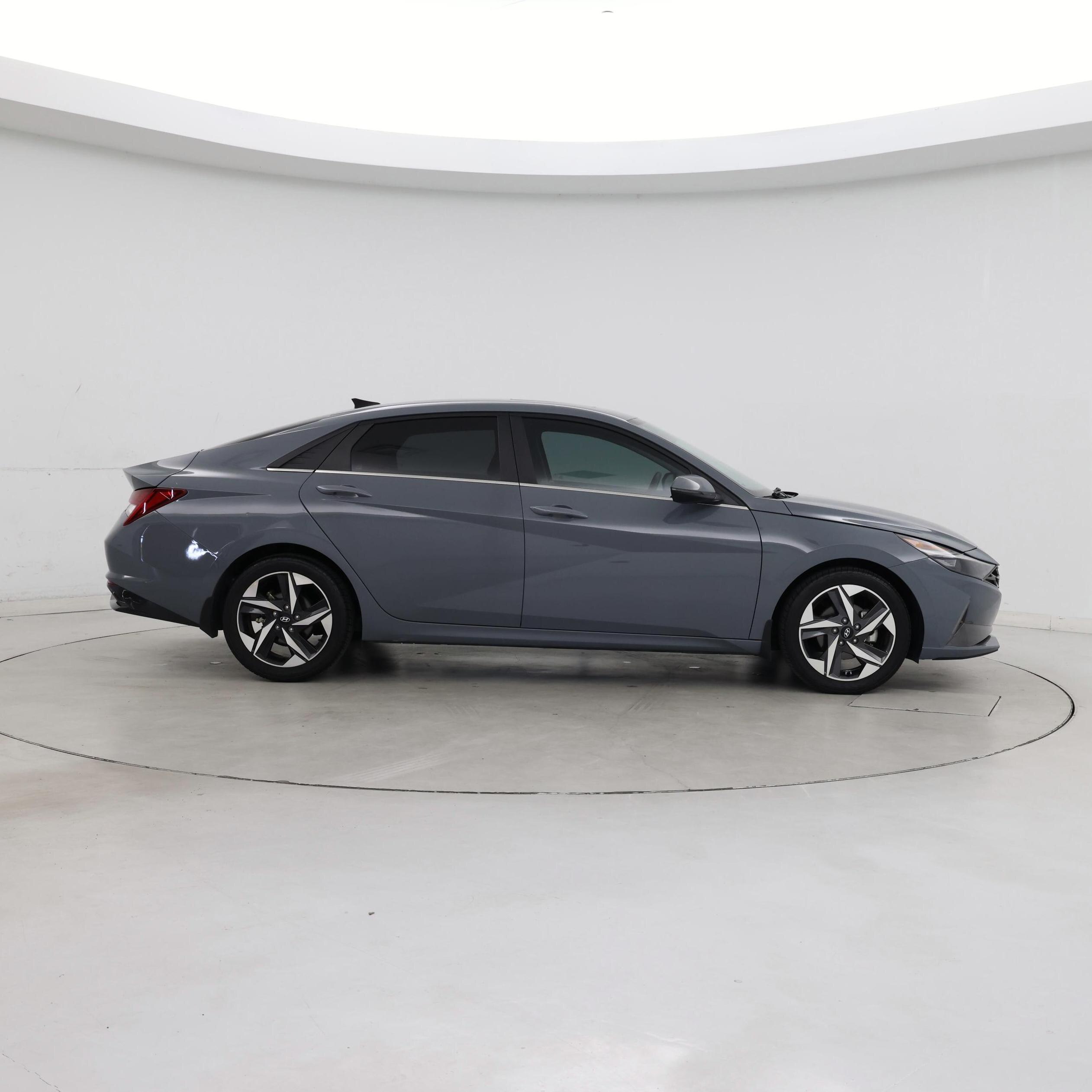 Thumbnail: 2022 Hyundai Elantra - 7