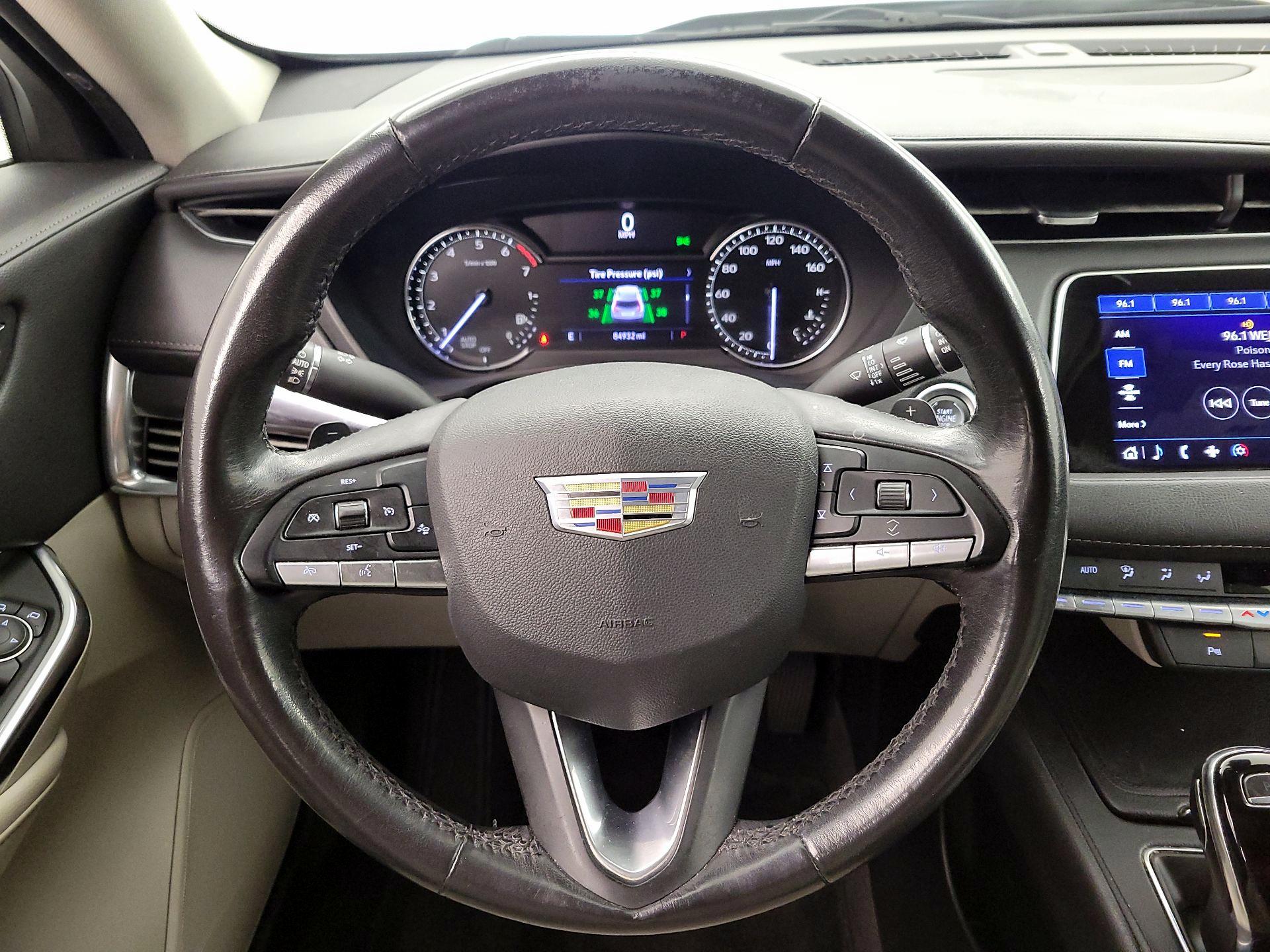 Thumbnail: 2020 Cadillac XT4 - 10