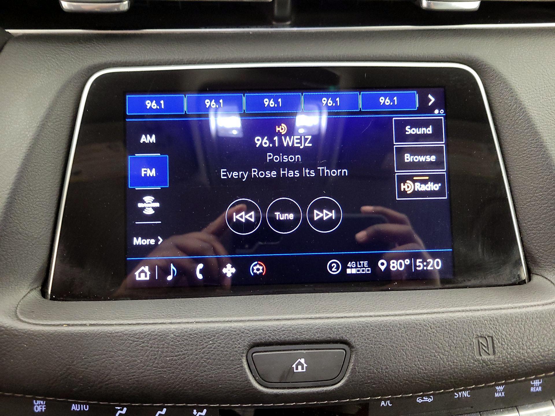 Thumbnail: 2020 Cadillac XT4 - 15