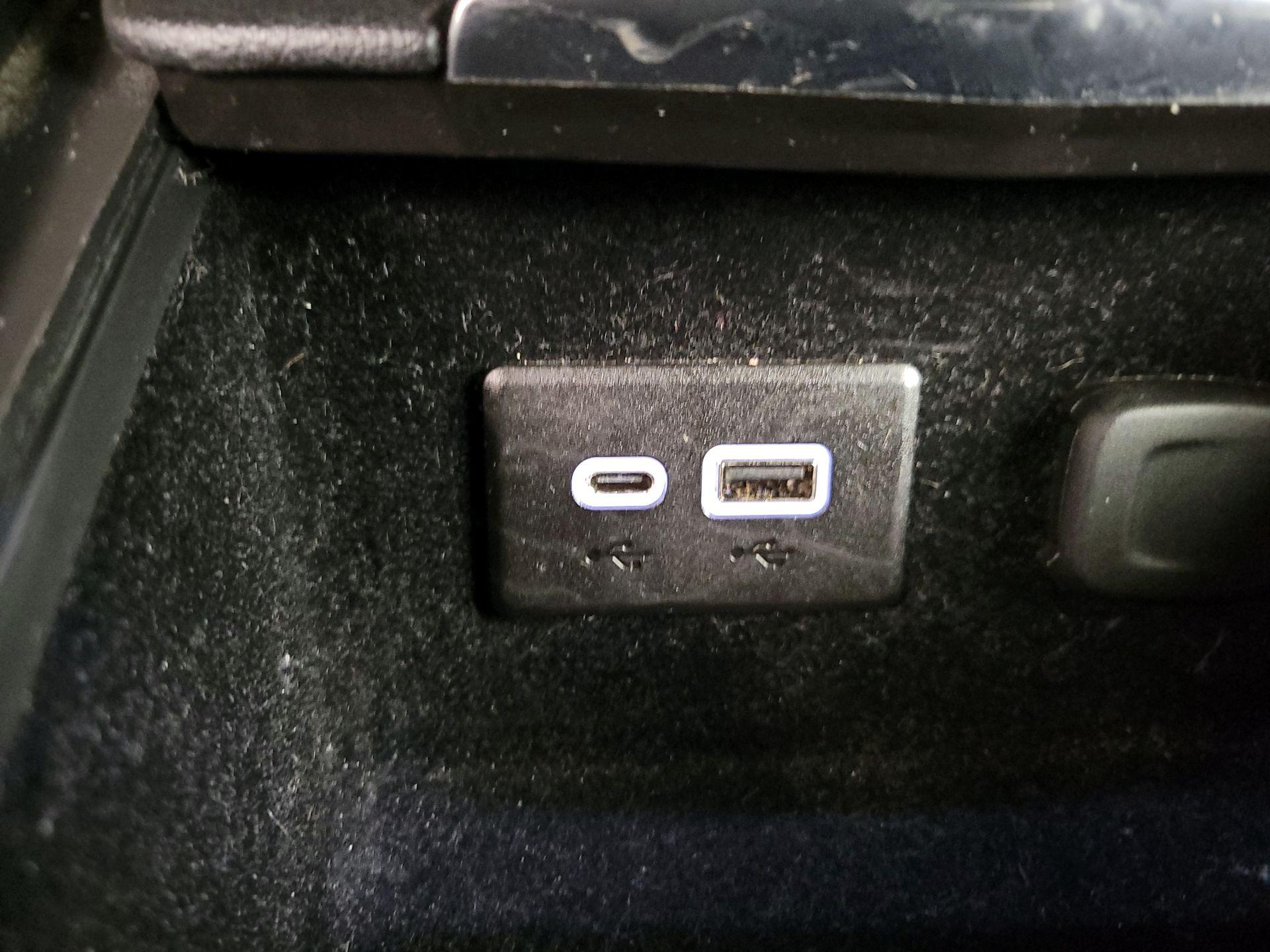 Thumbnail: 2020 Cadillac XT4 - 18