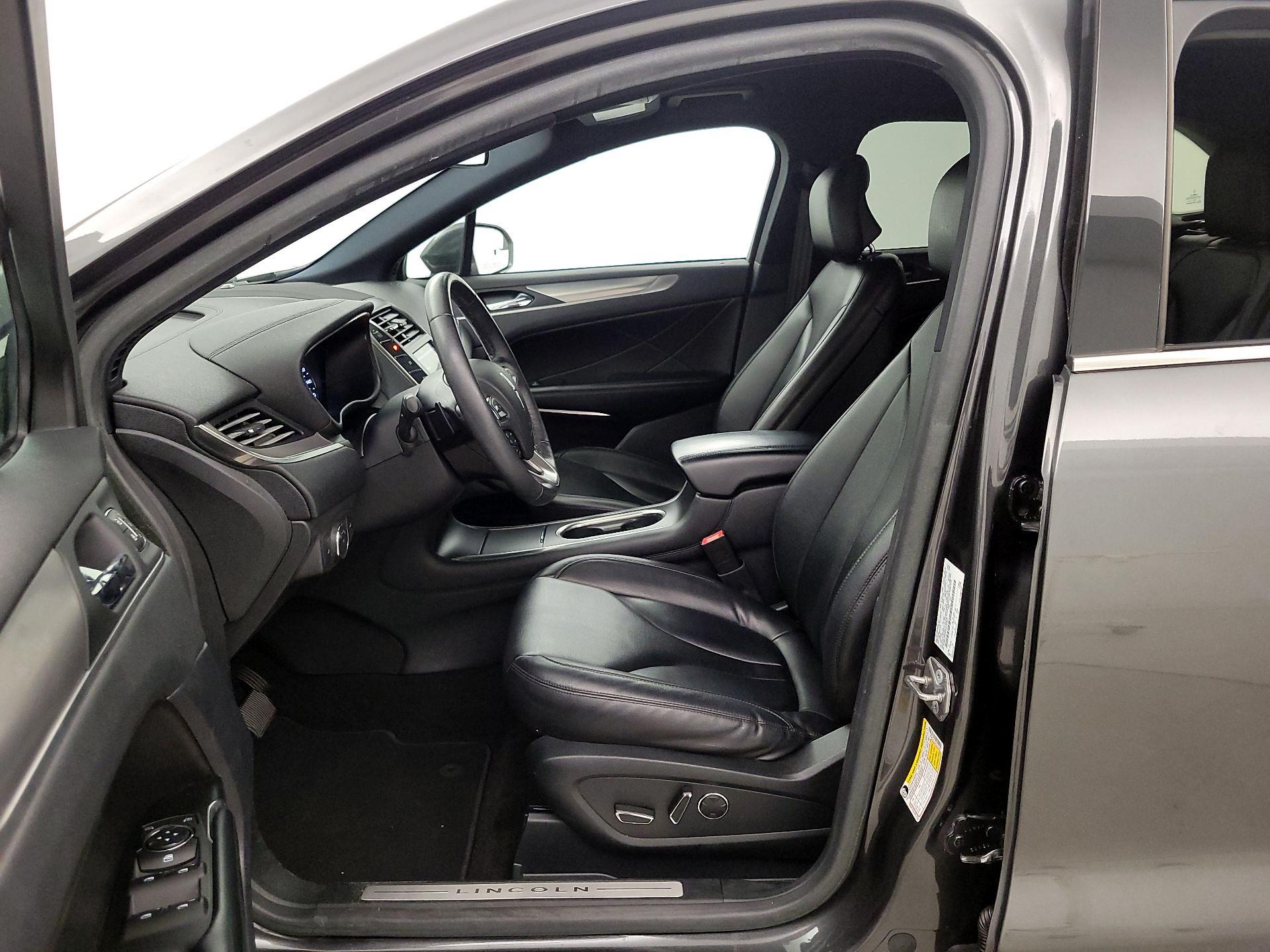 Thumbnail: 2019 Lincoln MKC - 11