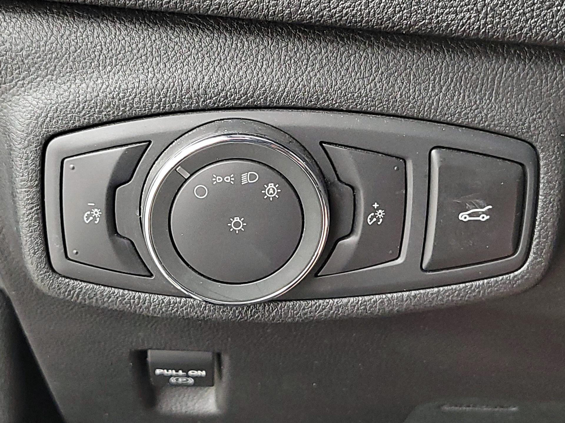 Thumbnail: 2019 Lincoln MKC - 13