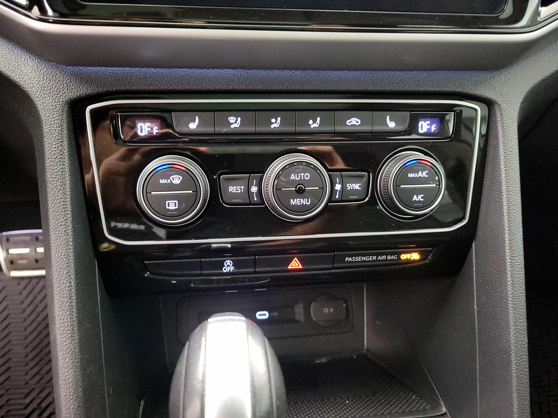 Thumbnail: 2023 Volkswagen Atlas - 17