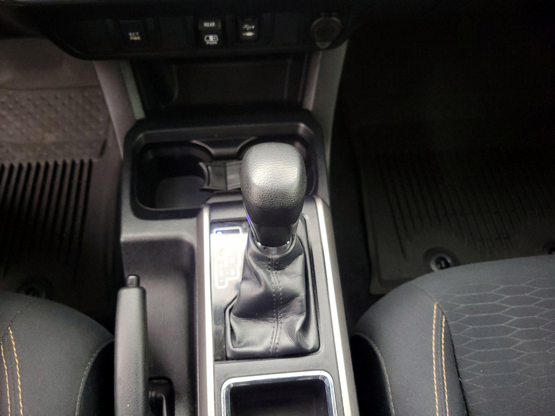 Thumbnail: 2018 Toyota Tacoma - 17