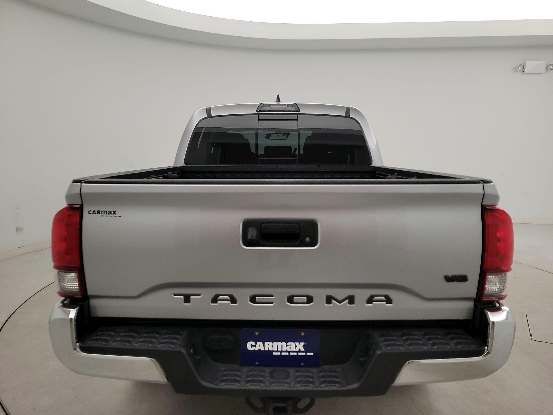 Thumbnail: 2018 Toyota Tacoma - 20