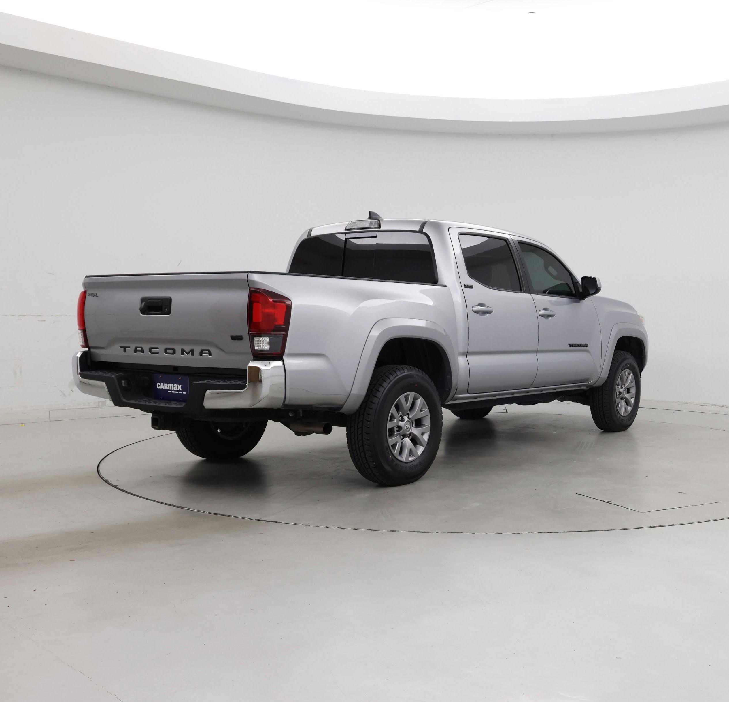 Thumbnail: 2018 Toyota Tacoma - 8