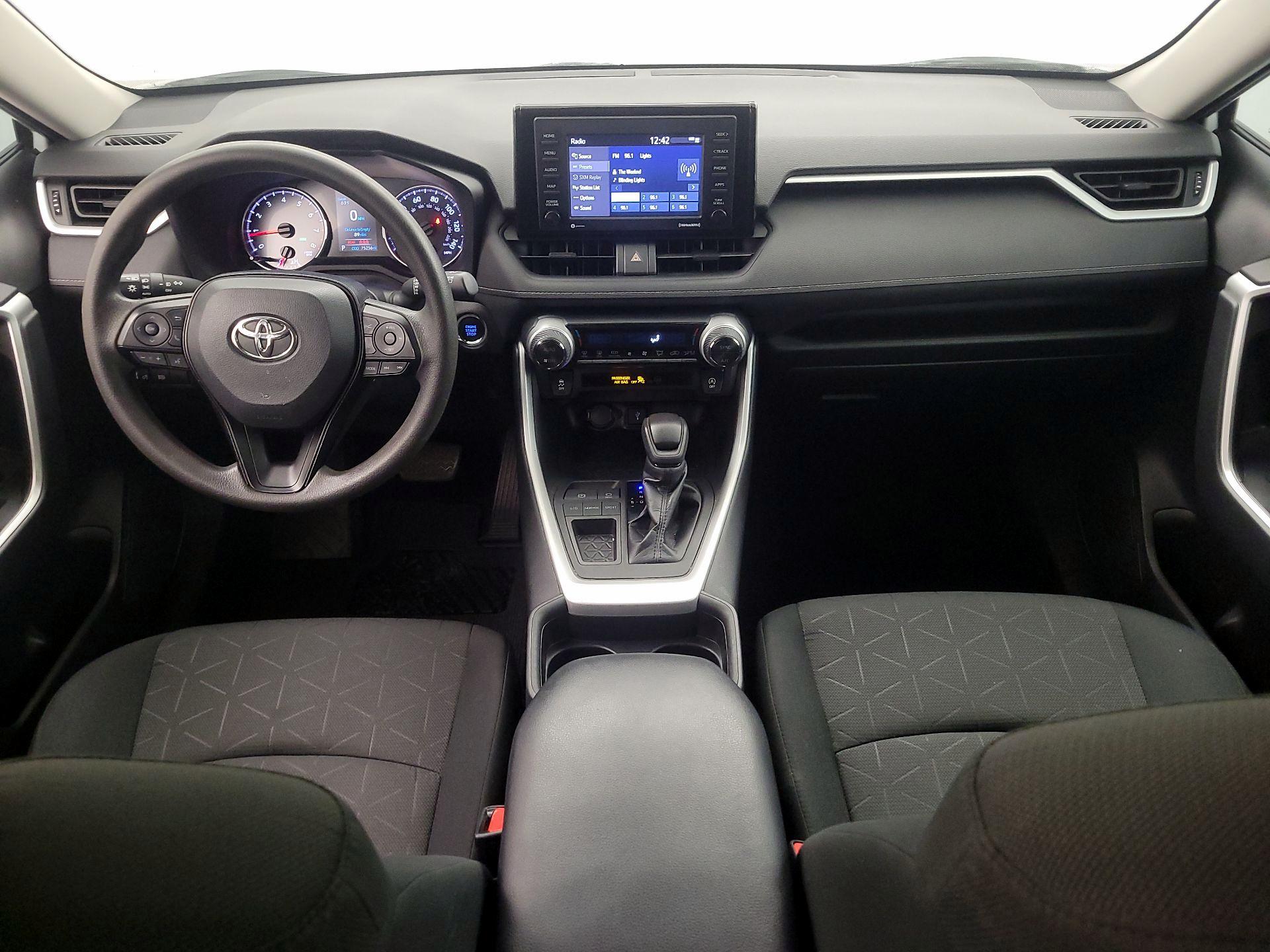 Thumbnail: 2020 Toyota RAV4 - 9