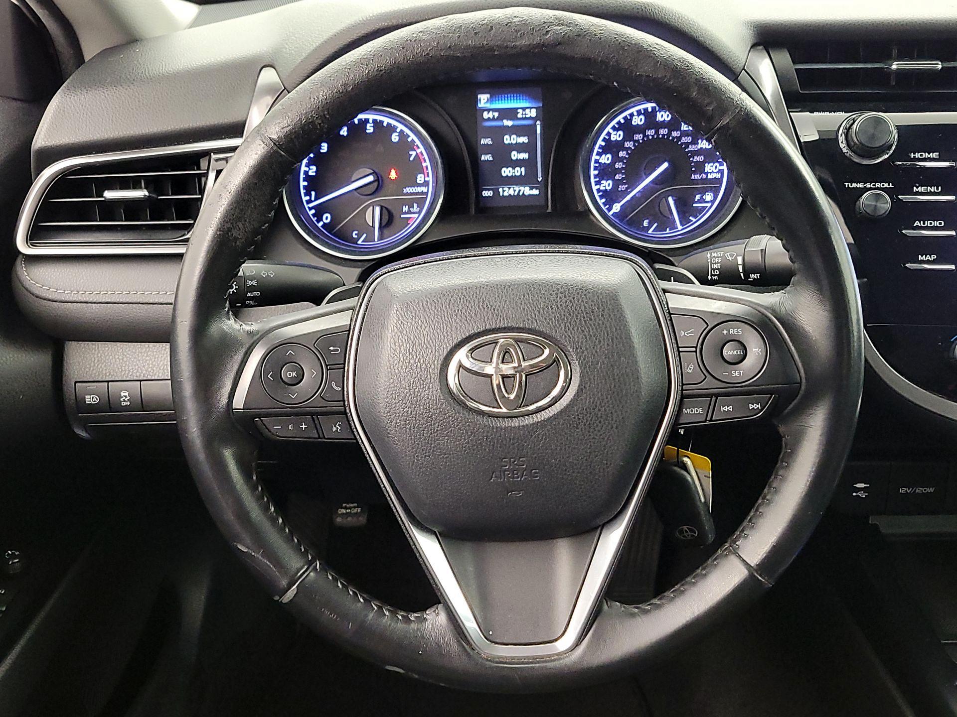 Thumbnail: 2019 Toyota Camry - 10
