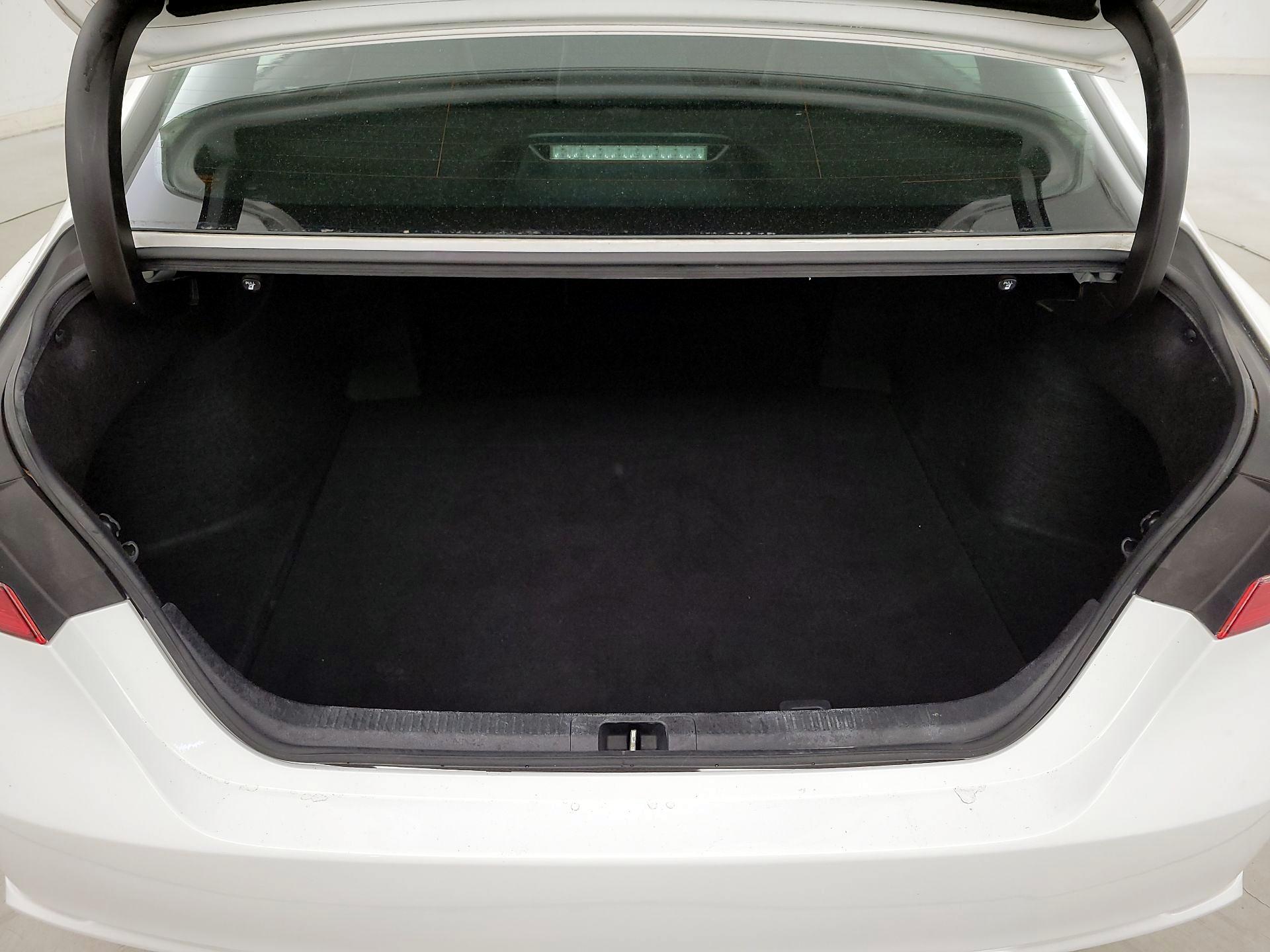 Thumbnail: 2019 Toyota Camry - 20