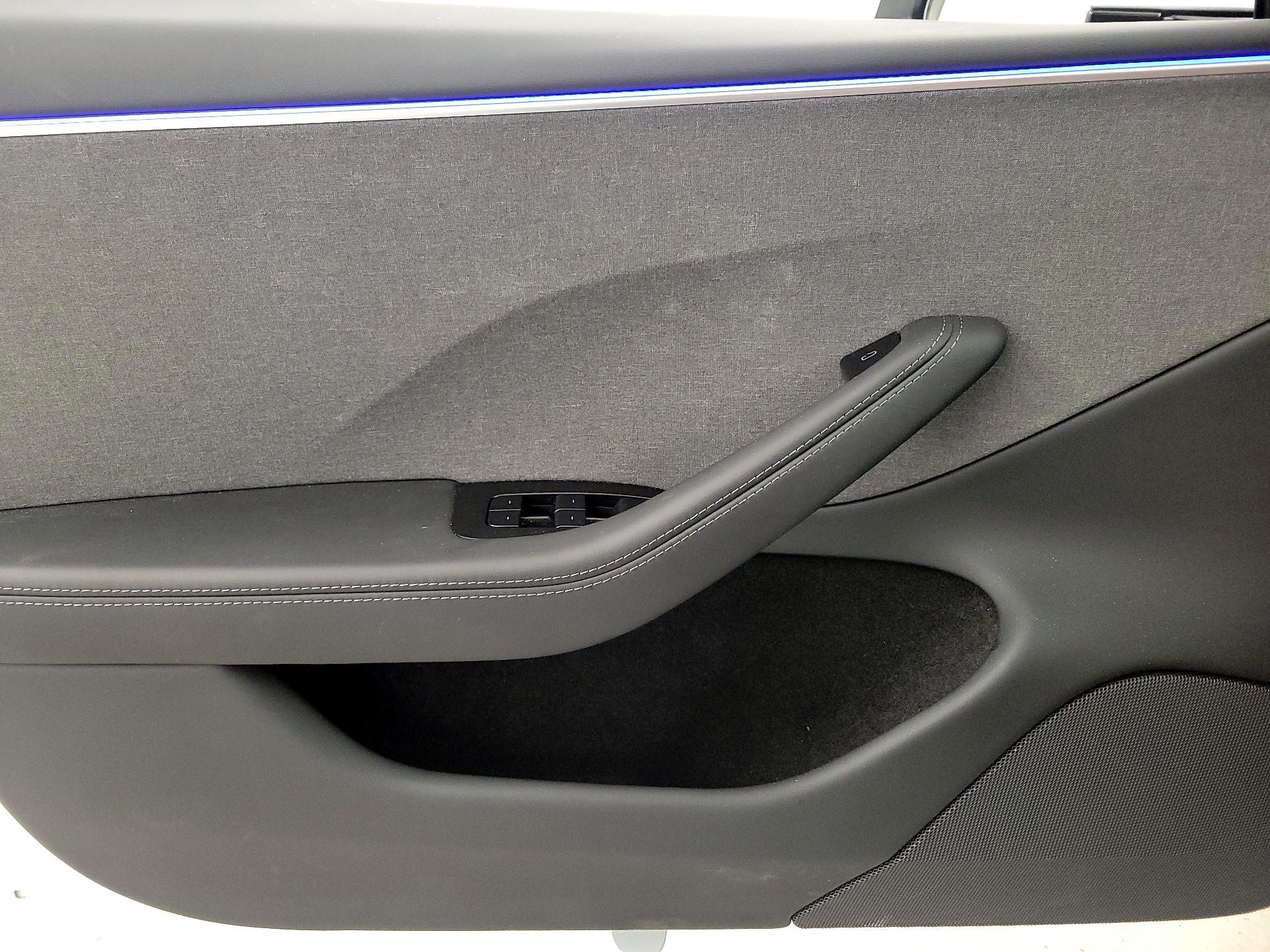 Thumbnail: 2025 Tesla Model 3 - 12