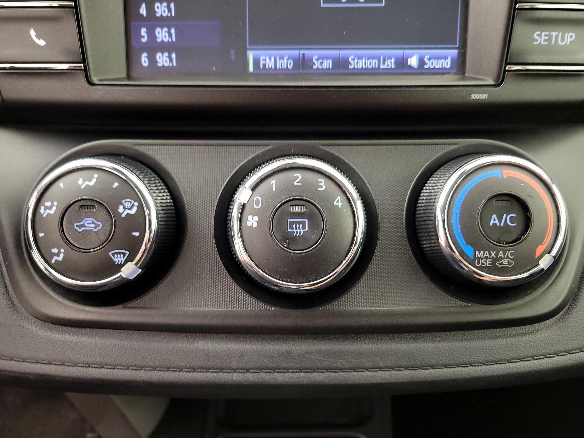 Thumbnail: 2017 Toyota RAV4 - 16