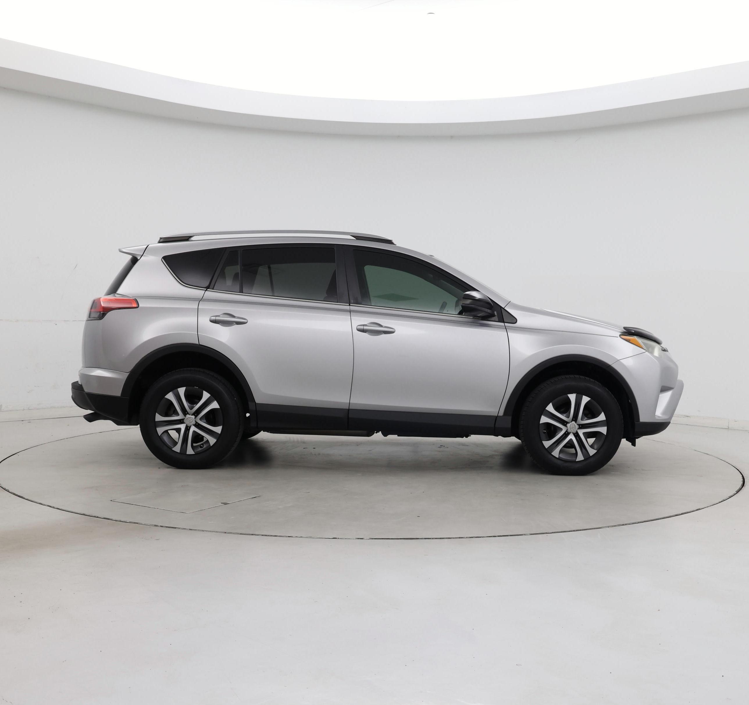 Thumbnail: 2017 Toyota RAV4 - 7