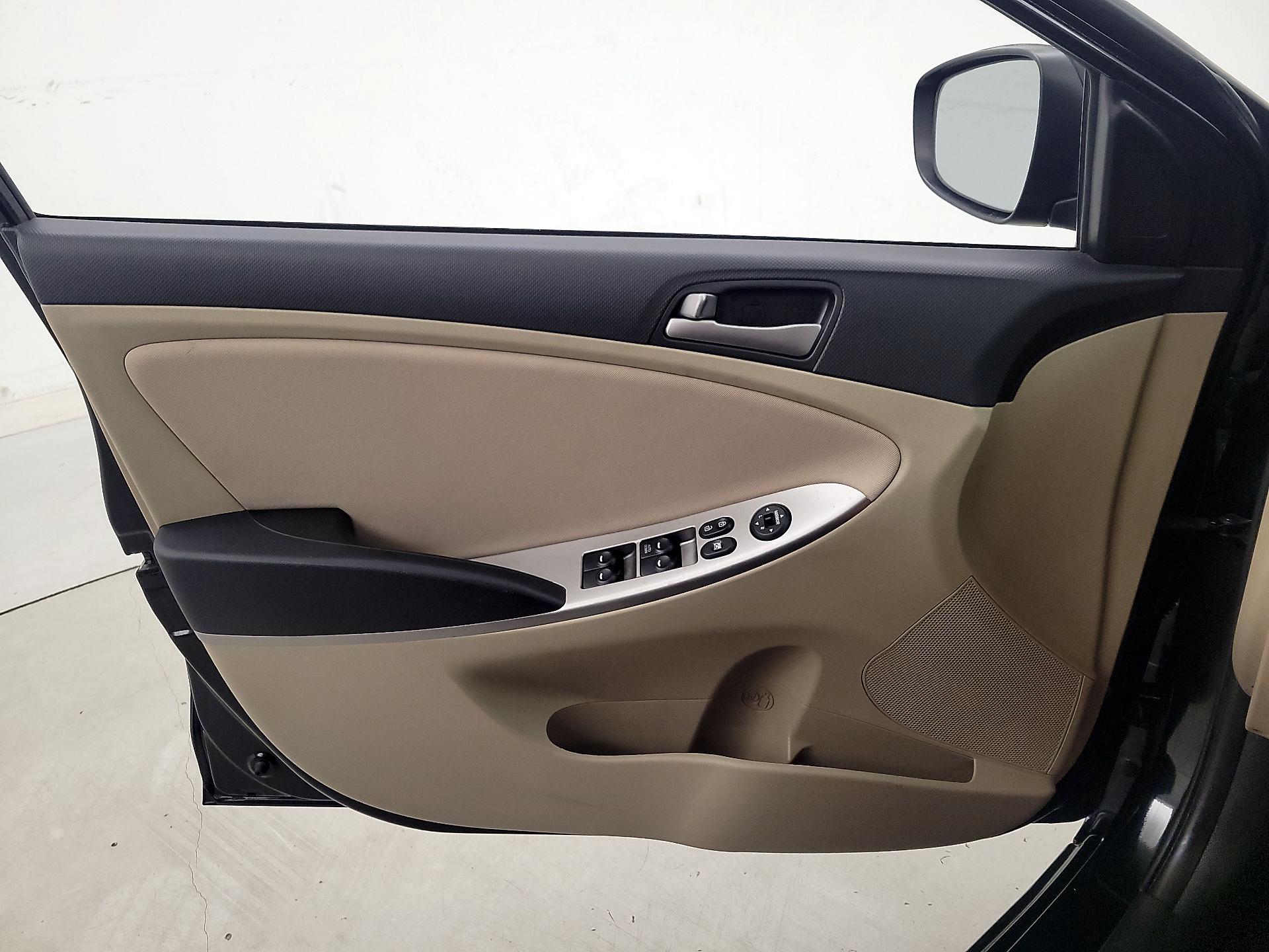 Thumbnail: 2017 Hyundai Accent - 12