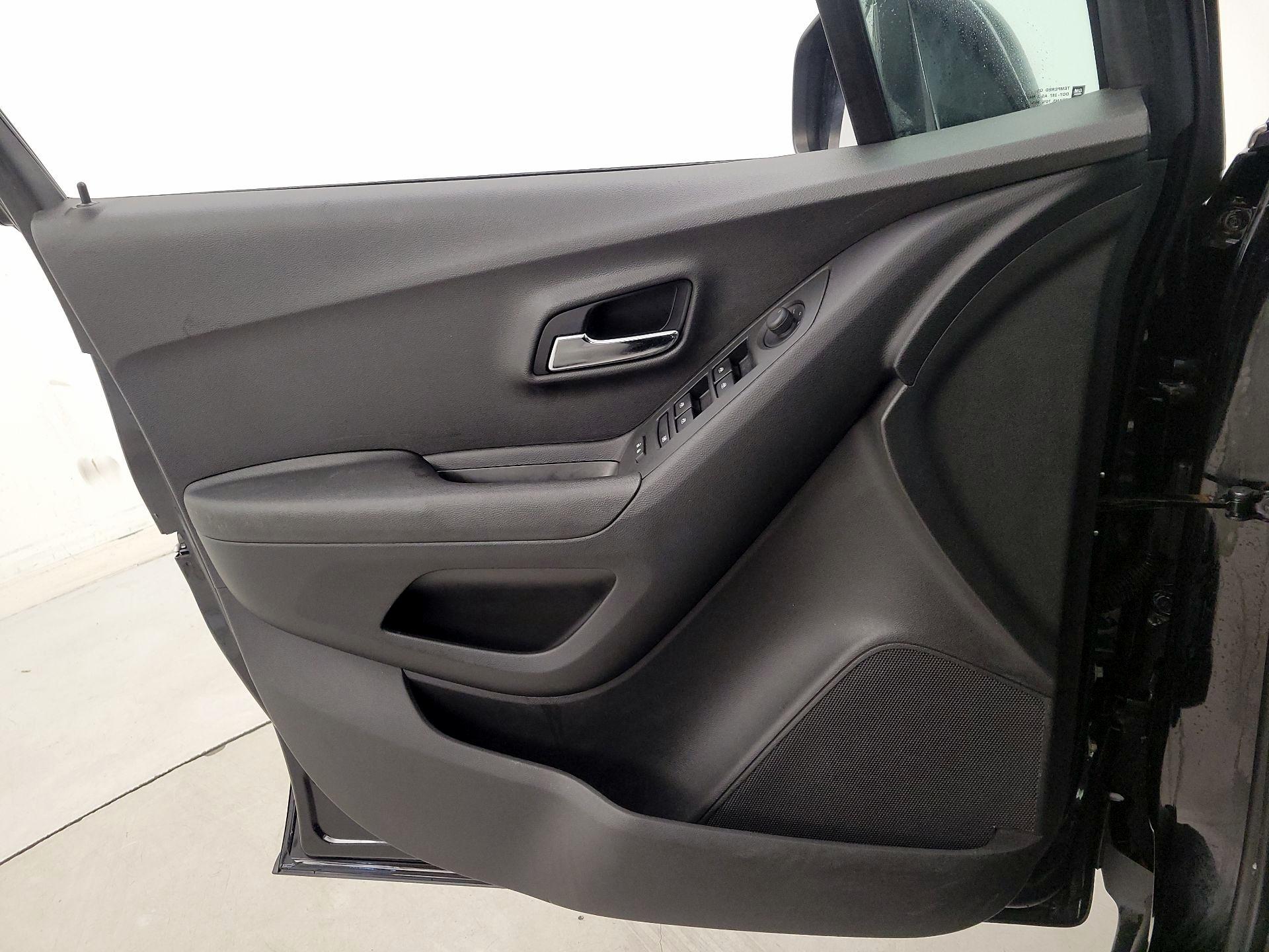 Thumbnail: 2020 Chevrolet Trax - 12