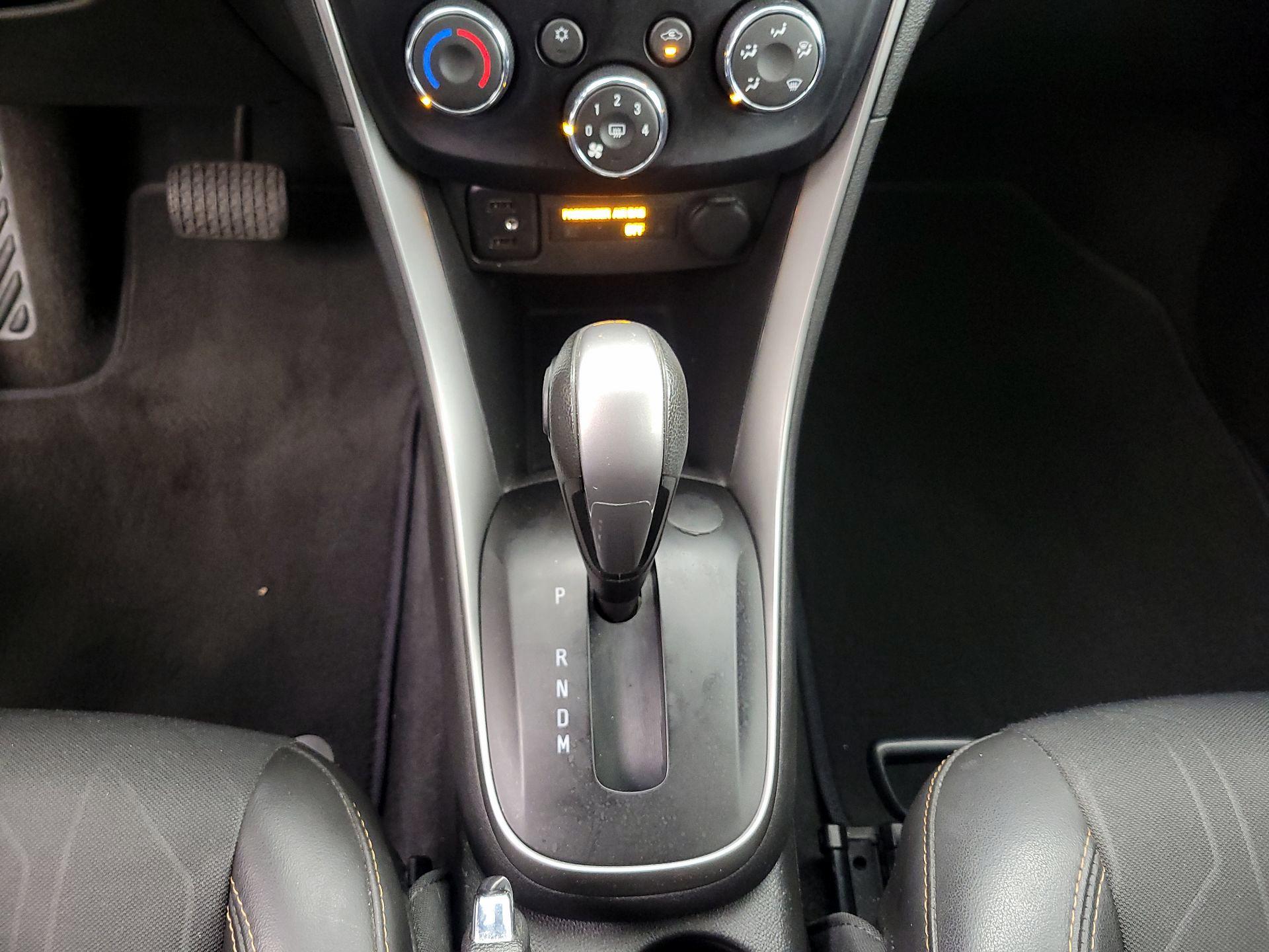 Thumbnail: 2020 Chevrolet Trax - 17