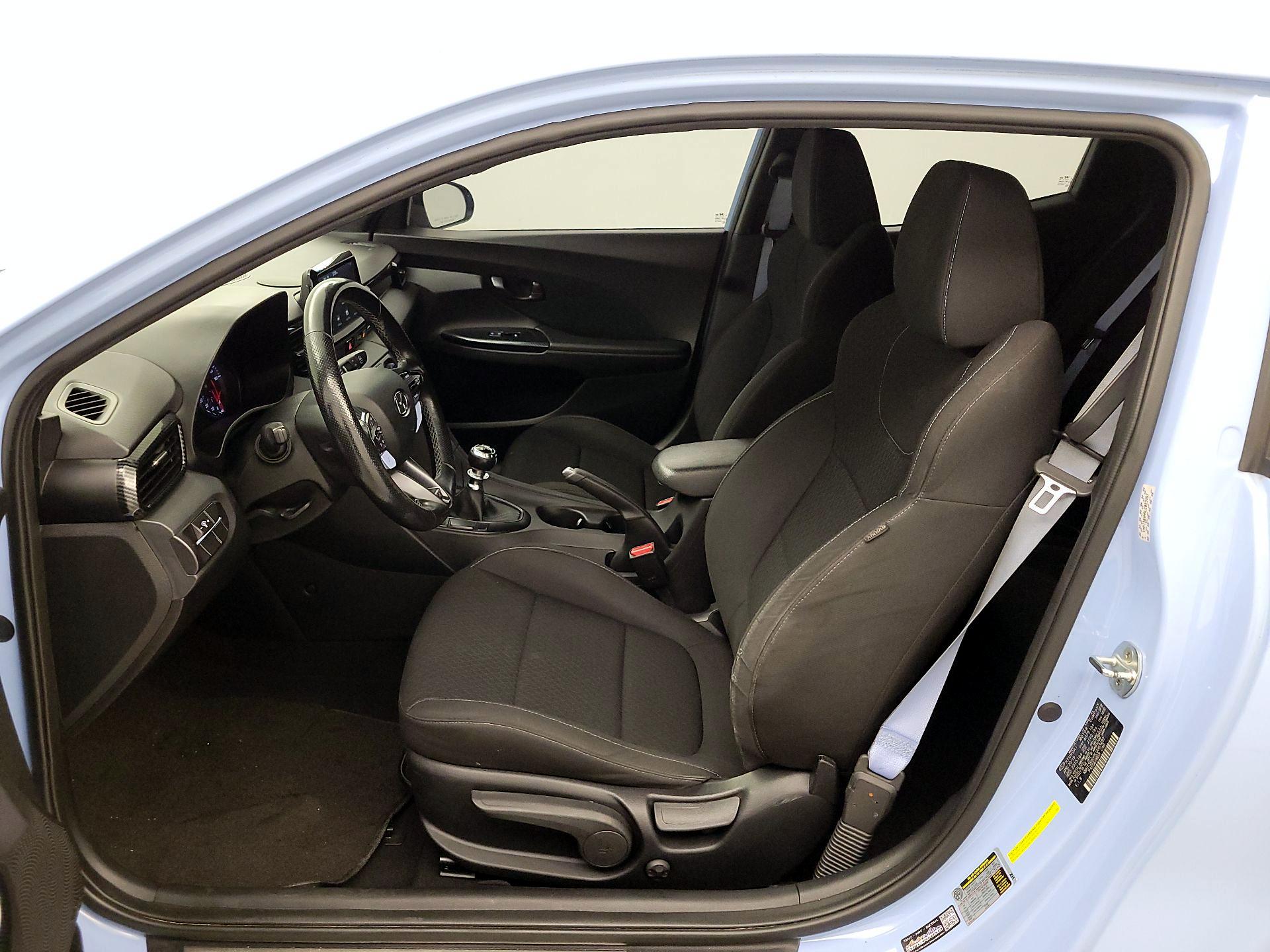 Thumbnail: 2020 Hyundai Veloster - 11