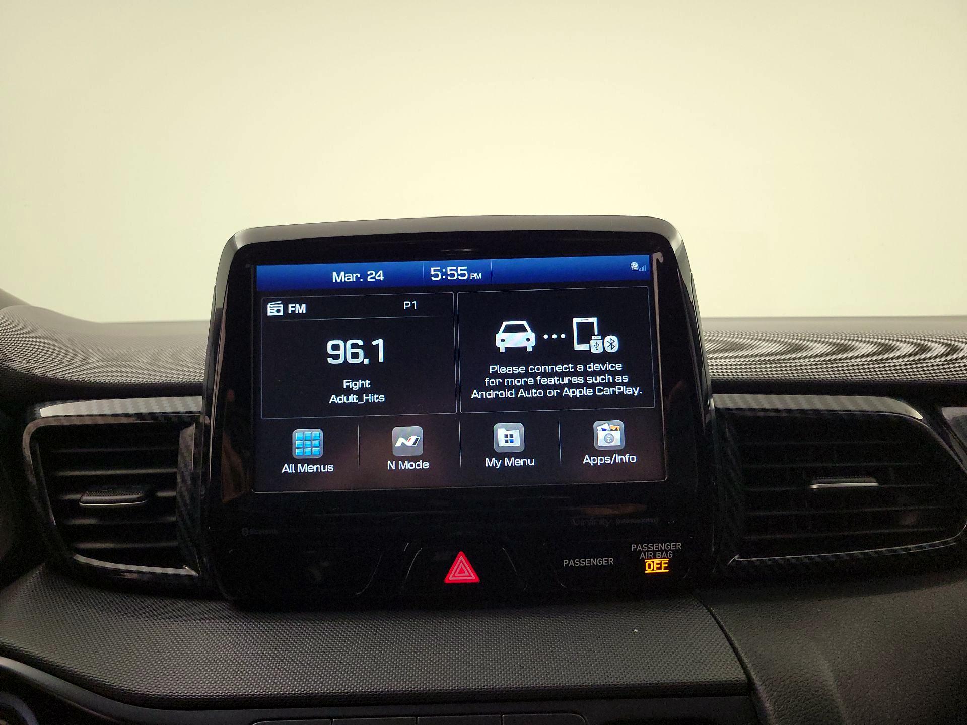 Thumbnail: 2020 Hyundai Veloster - 15