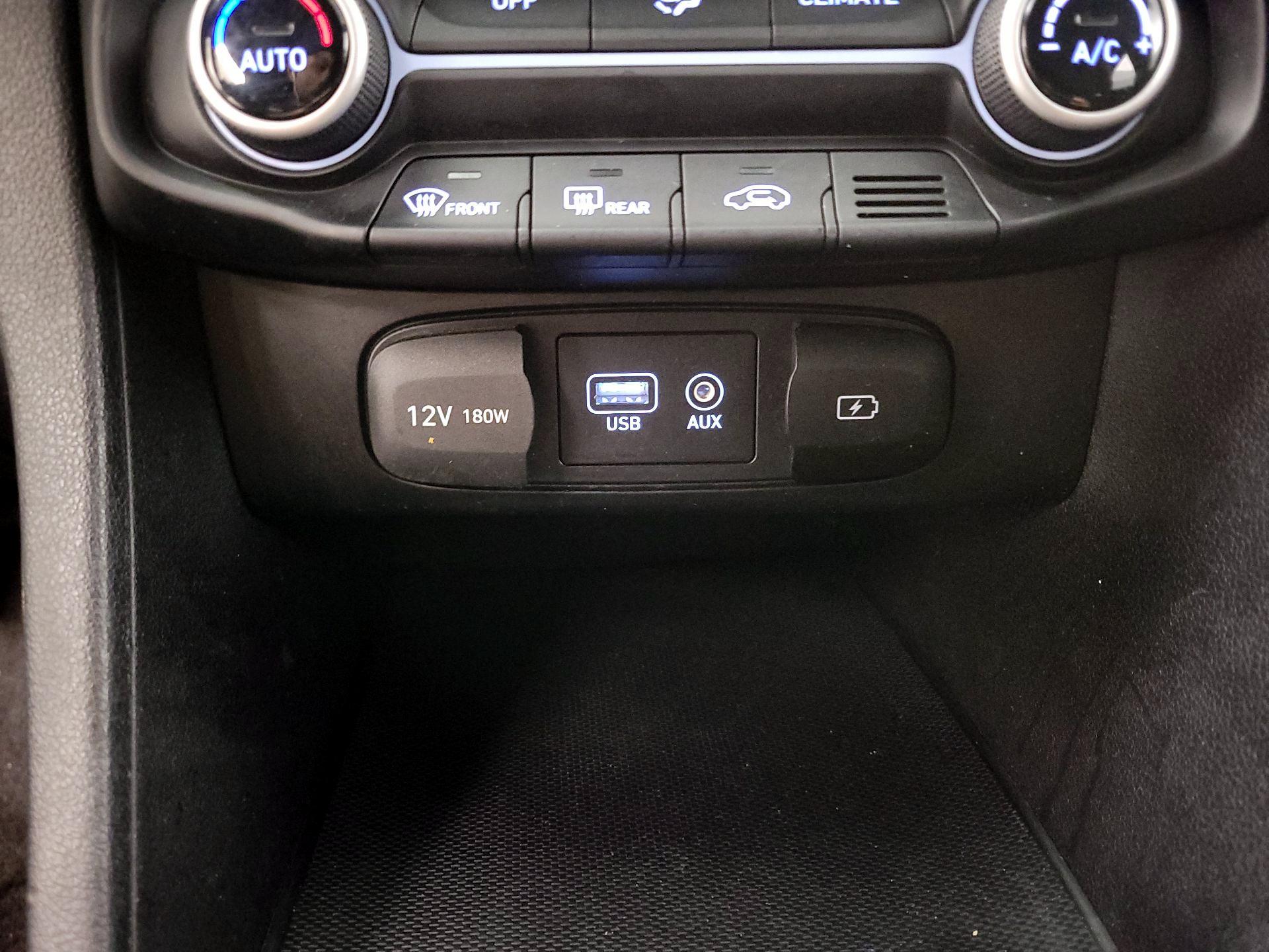 Thumbnail: 2020 Hyundai Veloster - 18