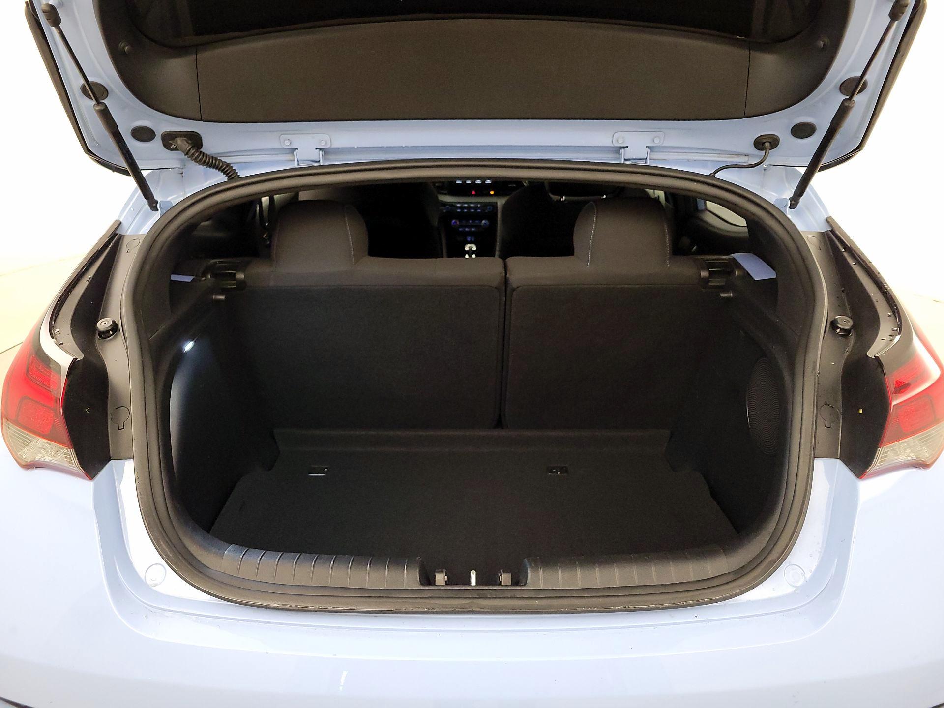 Thumbnail: 2020 Hyundai Veloster - 20