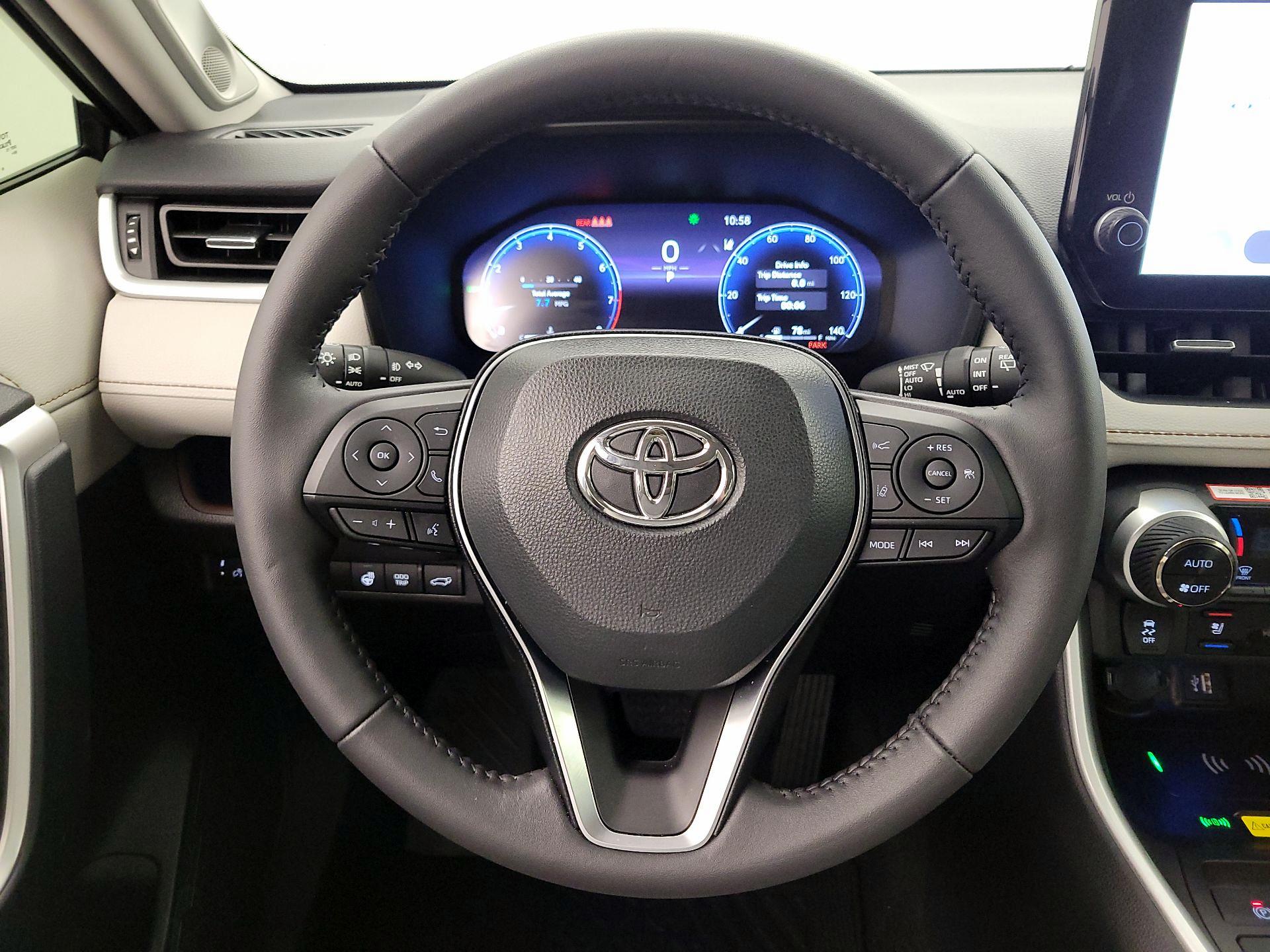 Thumbnail: 2025 Toyota RAV4 - 10