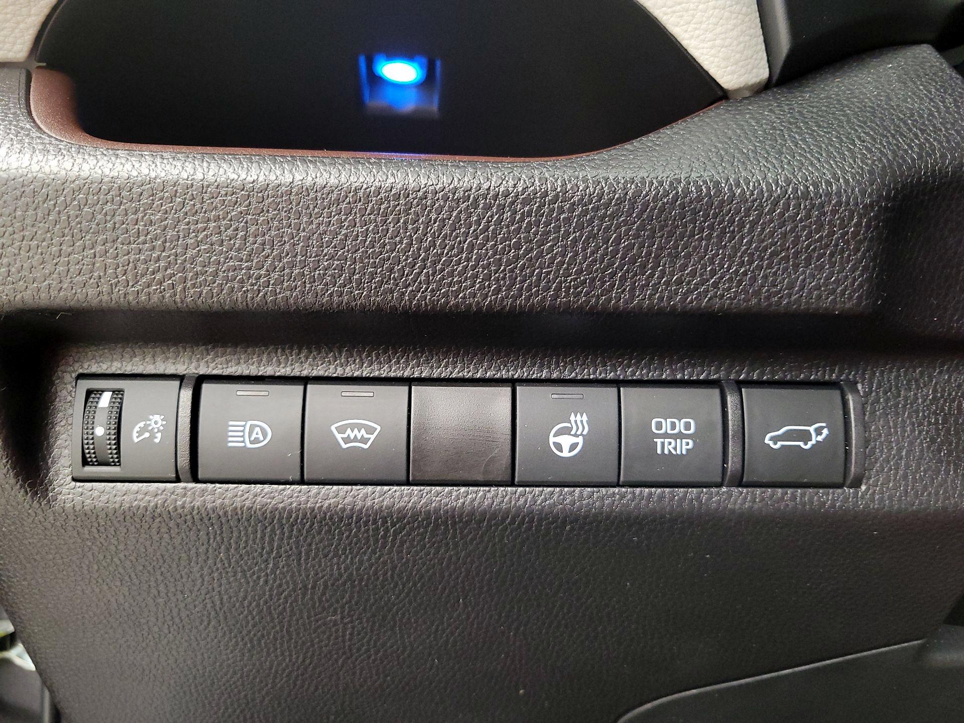 Thumbnail: 2025 Toyota RAV4 - 13