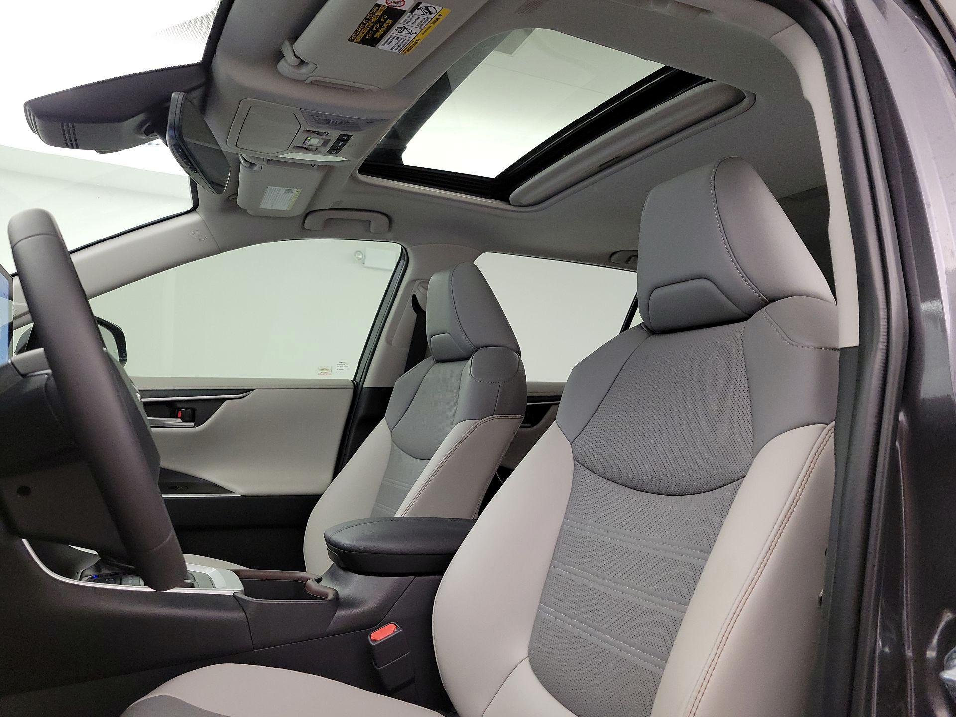 Thumbnail: 2025 Toyota RAV4 - 19