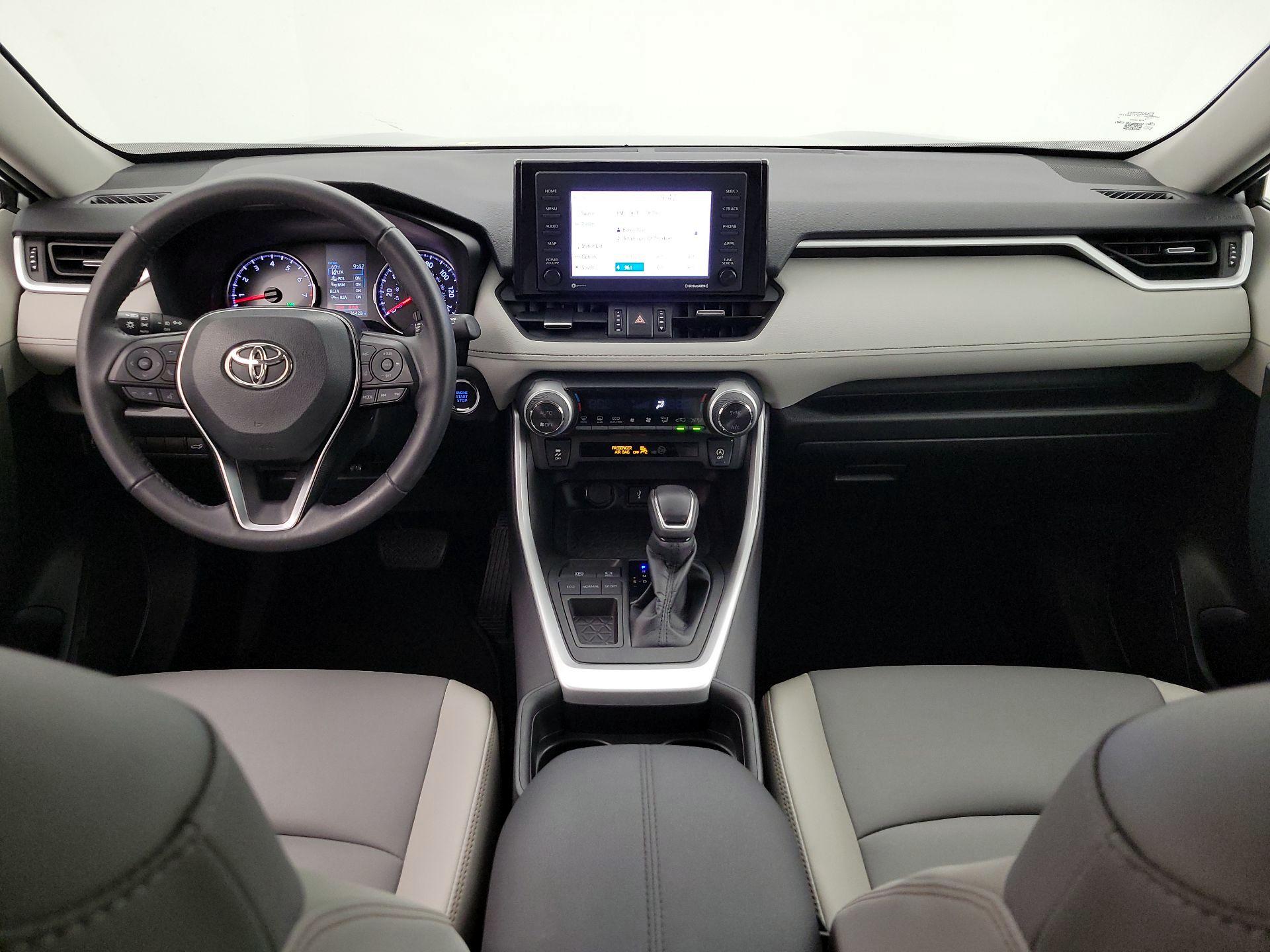 Thumbnail: 2021 Toyota RAV4 - 9