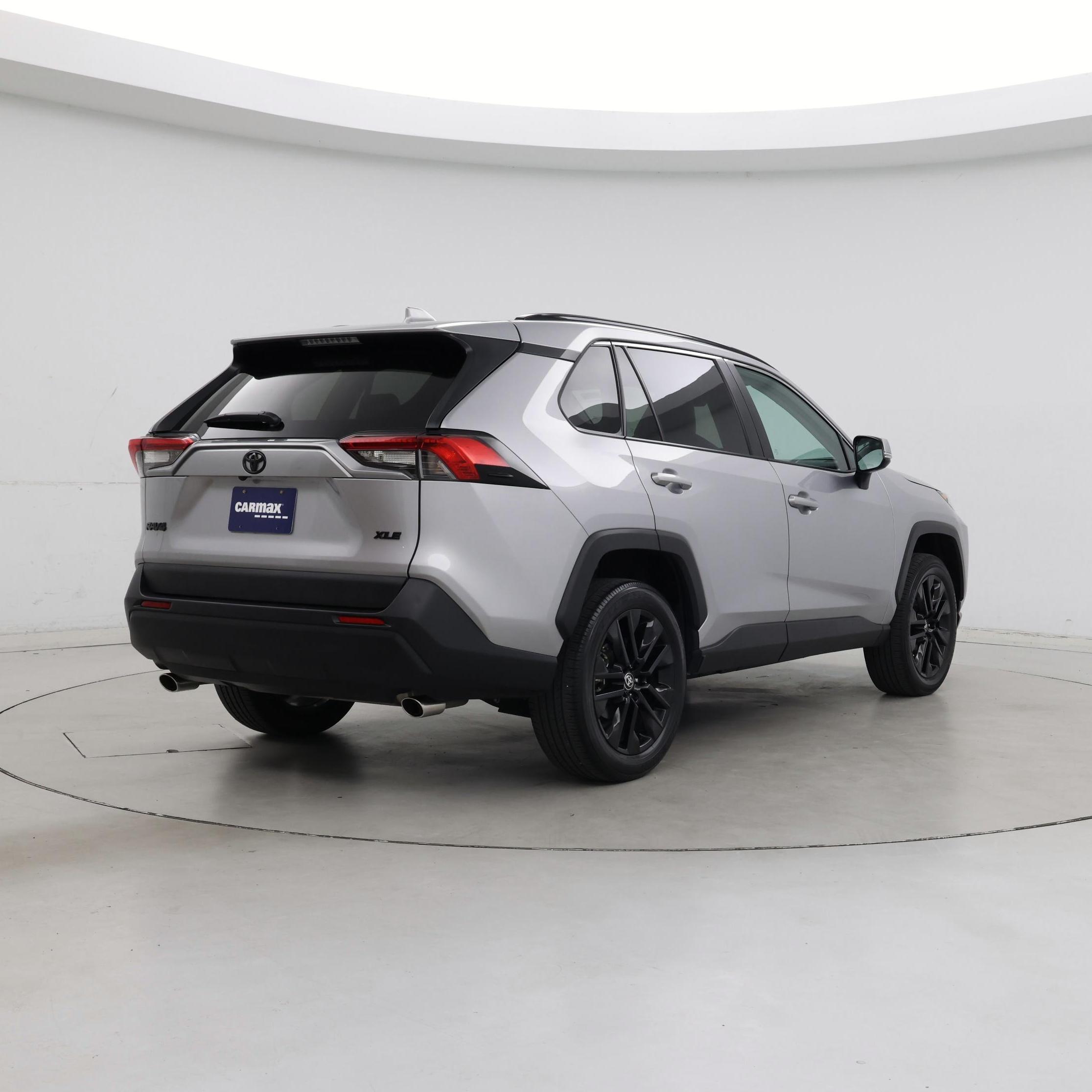 Thumbnail: 2021 Toyota RAV4 - 8