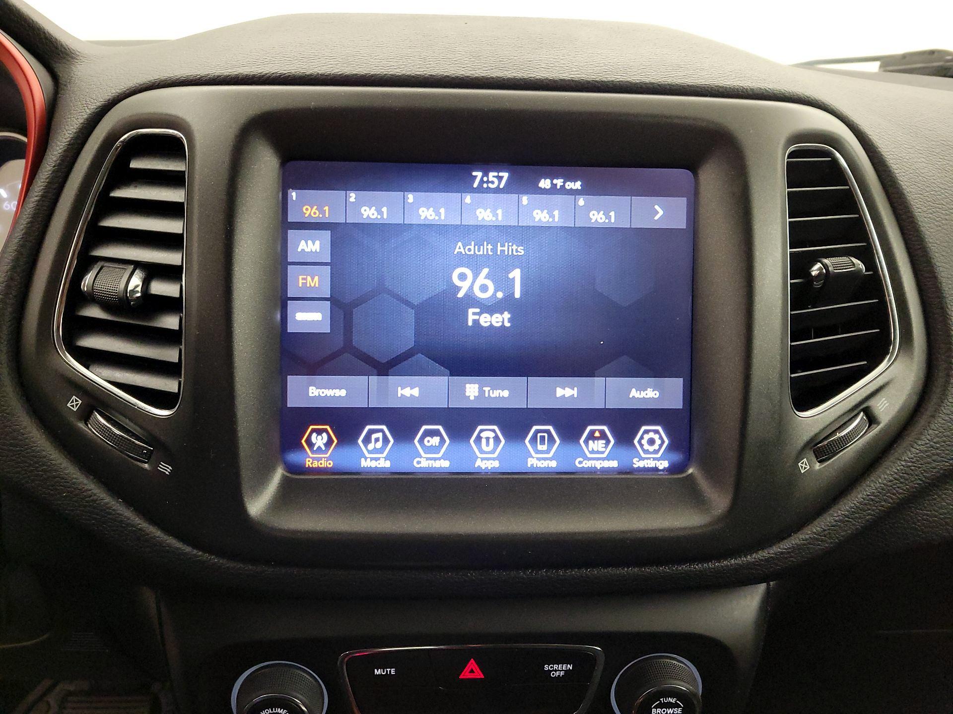 Thumbnail: 2020 Jeep Compass - 15