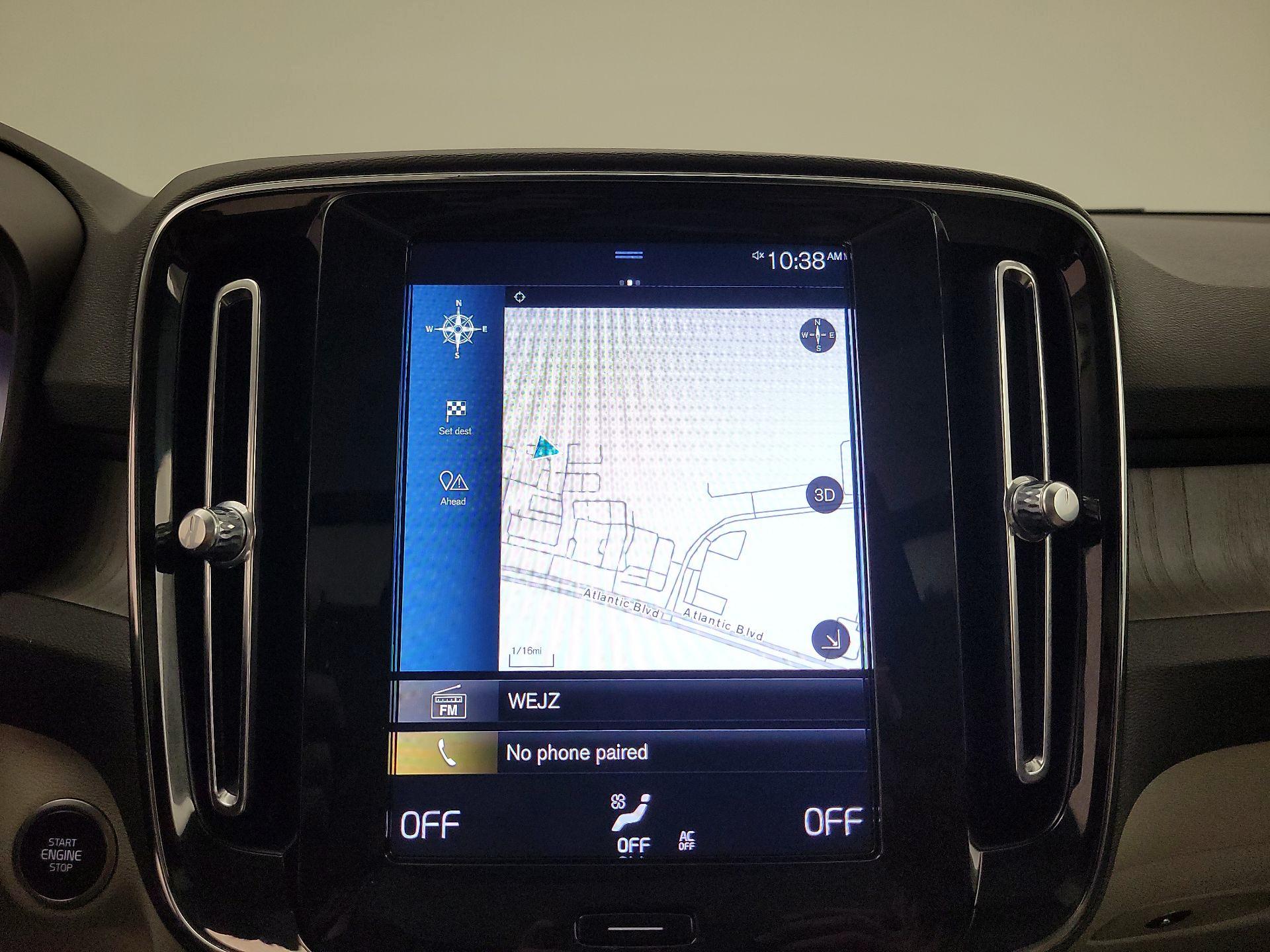 Thumbnail: 2021 Volvo XC40 - 14