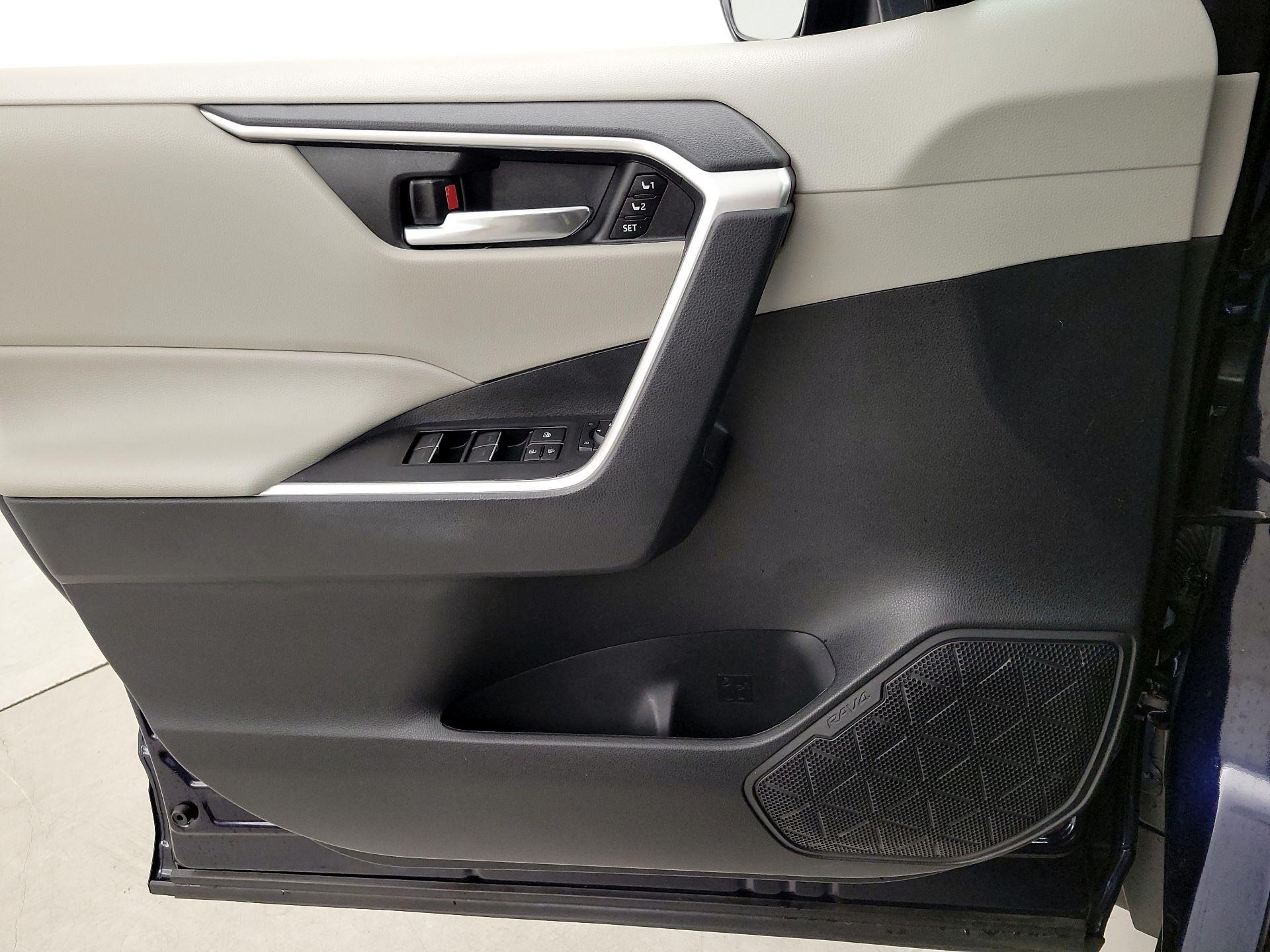 Thumbnail: 2024 Toyota RAV4 - 12