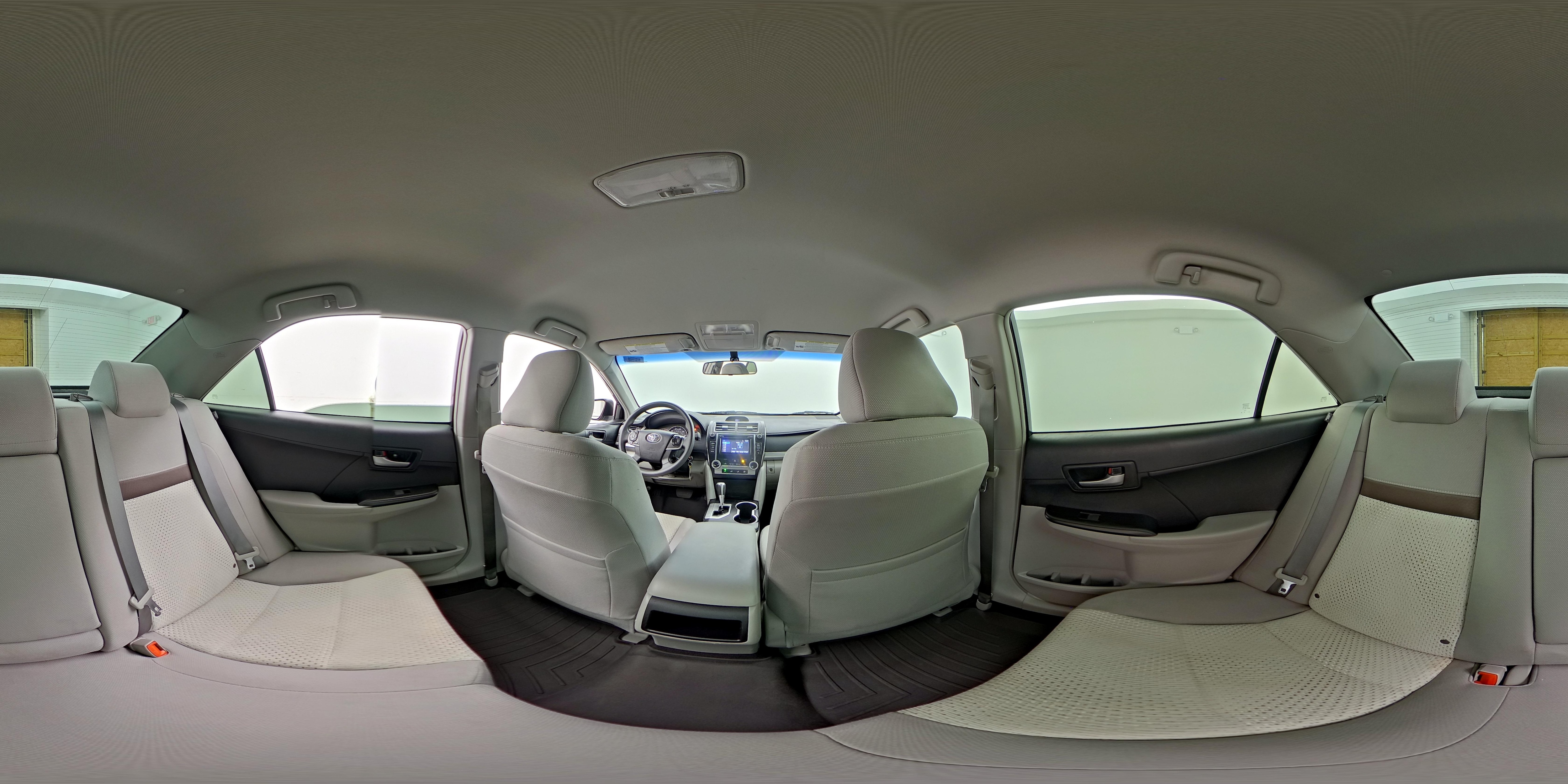 2014 Toyota Camry LE - Photo 24