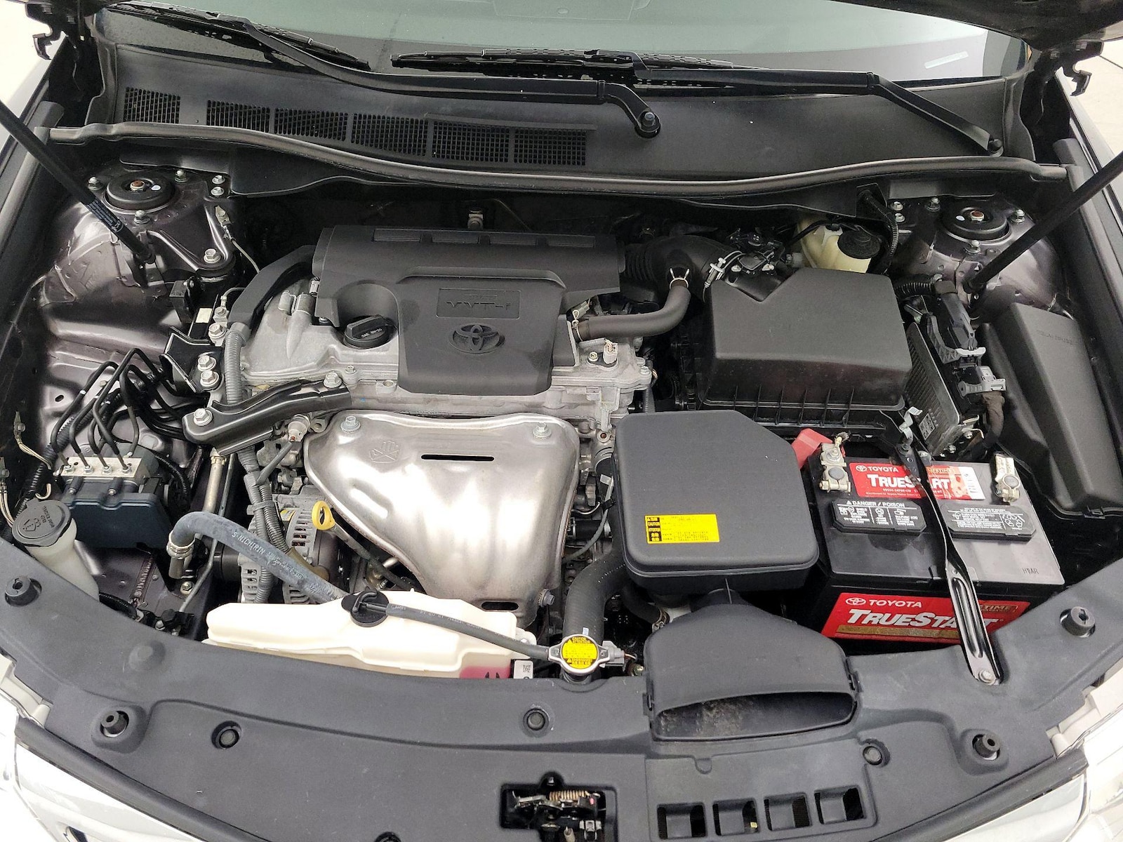 2014 Toyota Camry LE - Photo 21