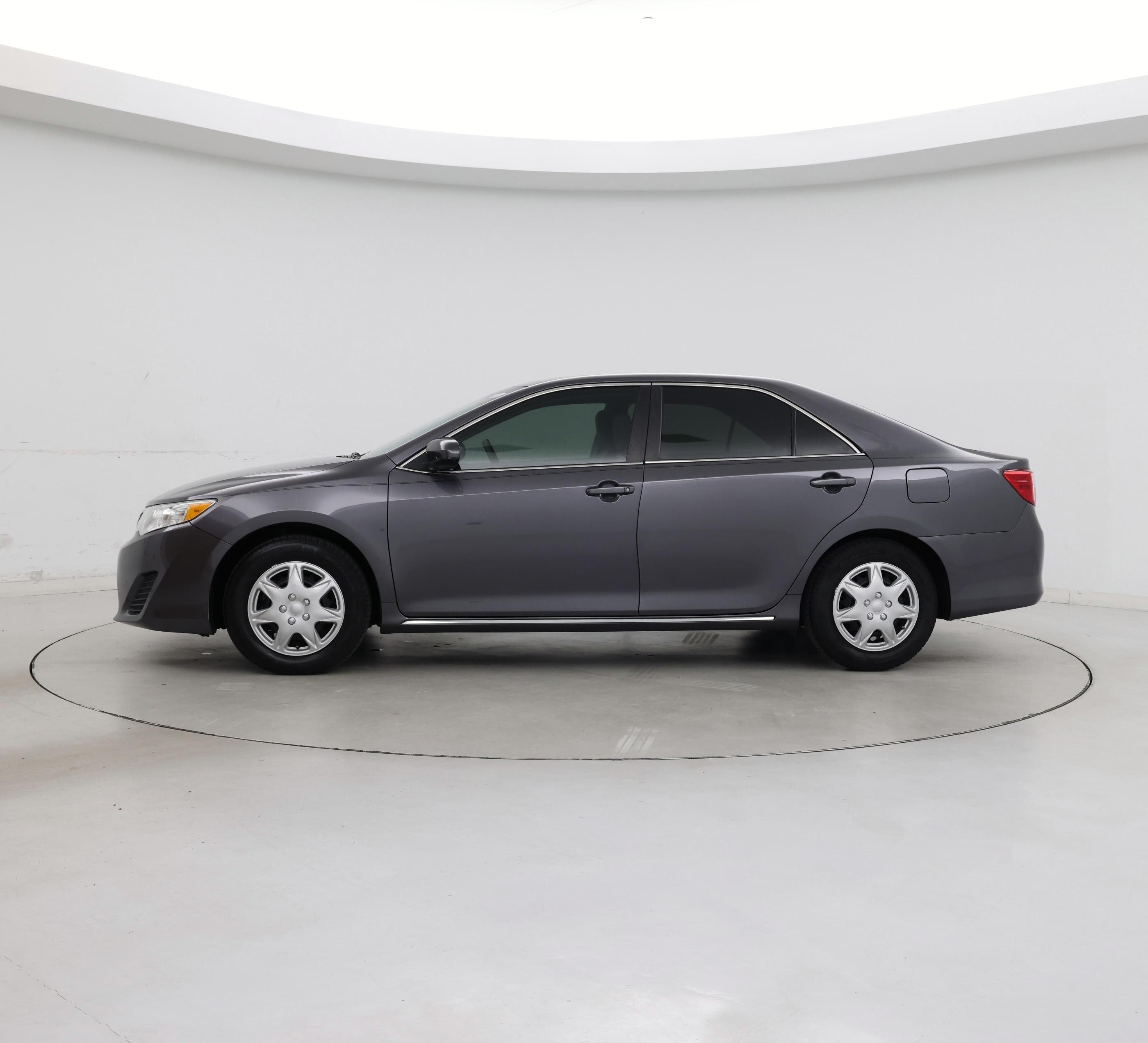 Thumbnail: 2014 Toyota Camry - 3