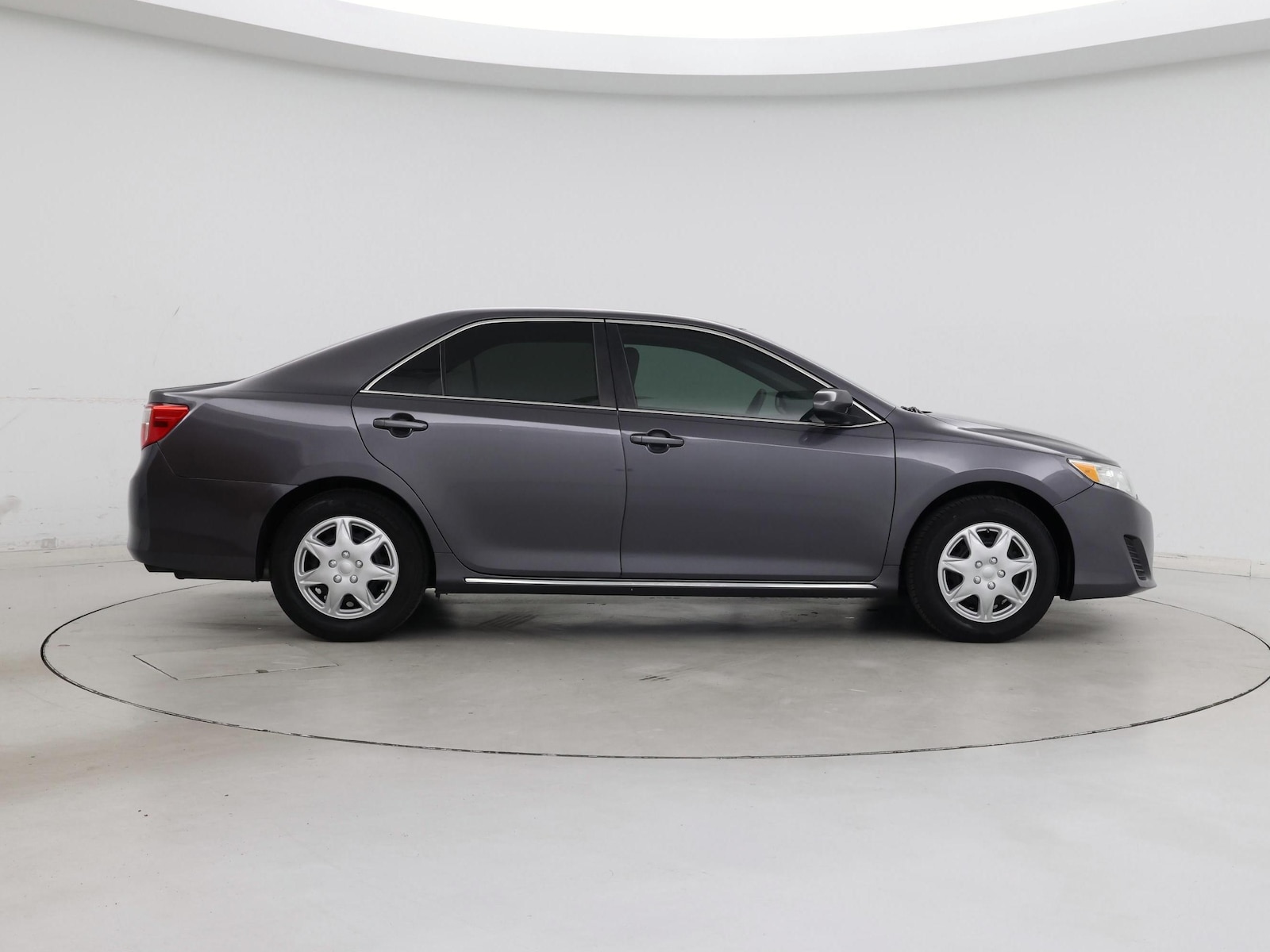 2014 Toyota Camry LE - Photo 8