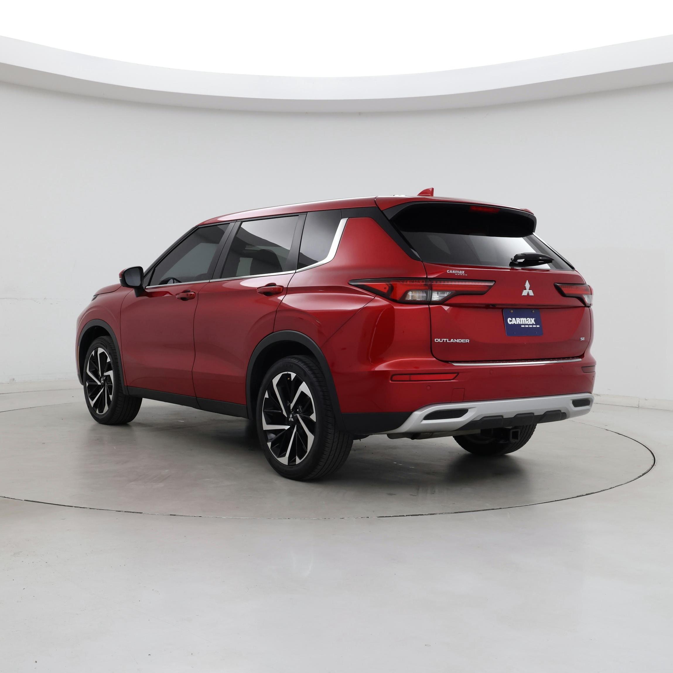 Thumbnail: 2024 Mitsubishi Outlander - 2