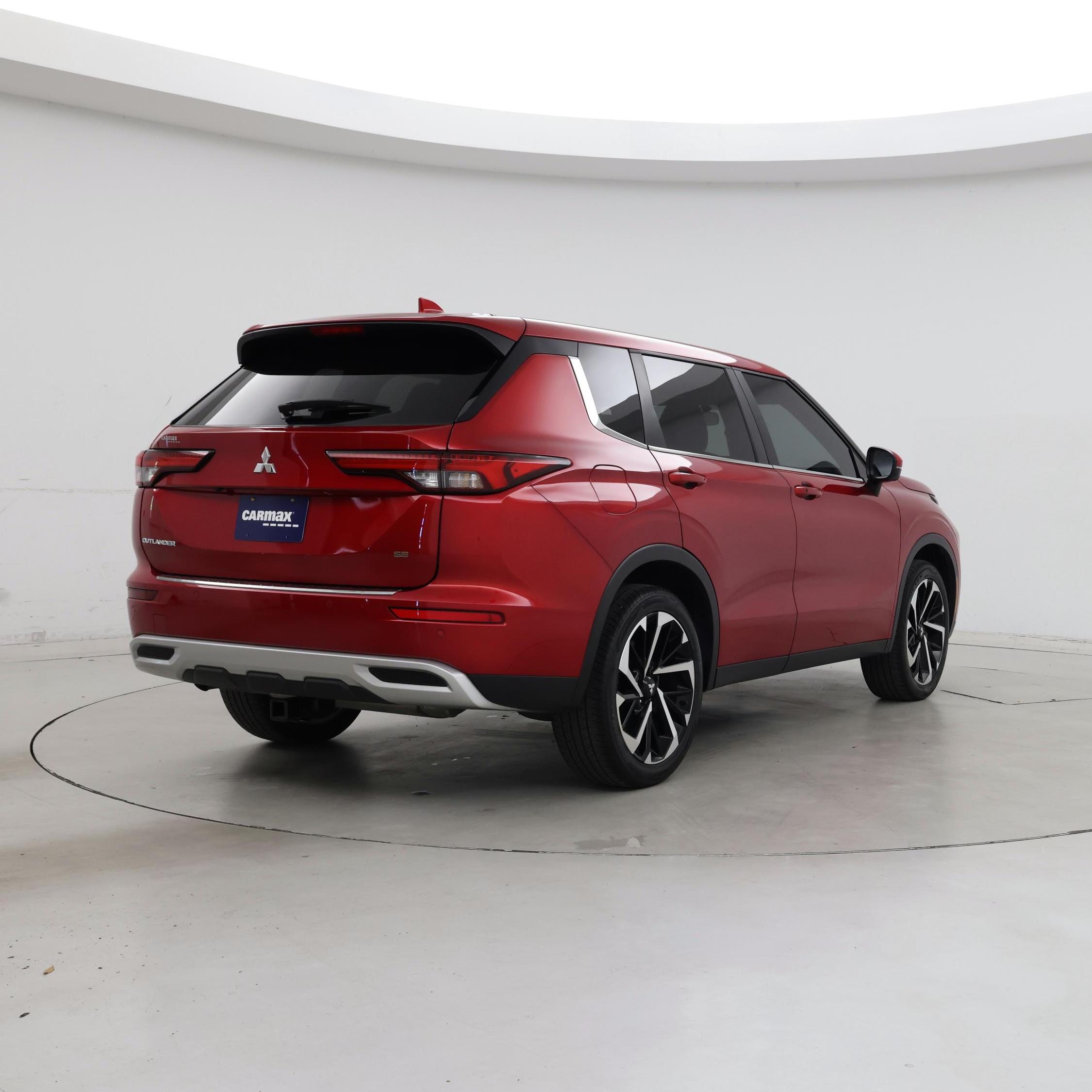 Thumbnail: 2024 Mitsubishi Outlander - 8