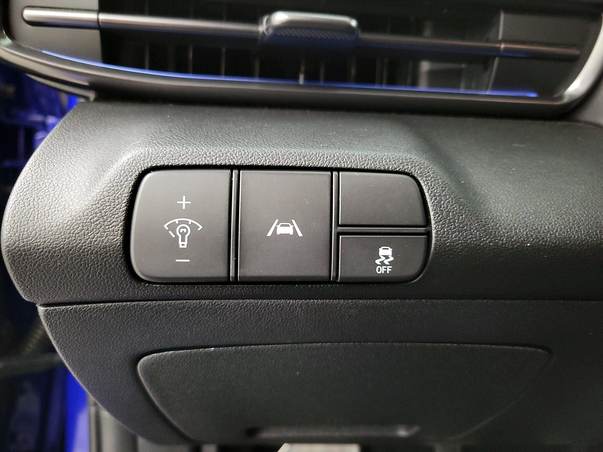 Thumbnail: 2023 Hyundai Elantra - 13