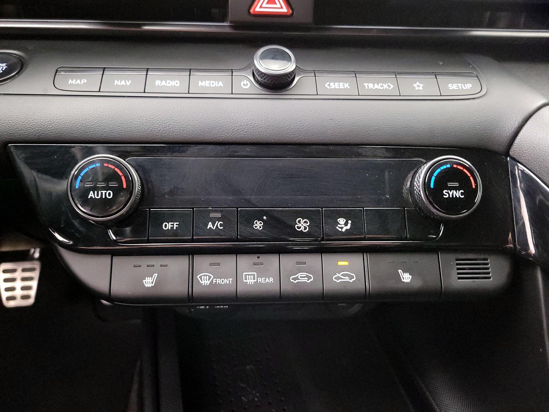 Thumbnail: 2023 Hyundai Elantra - 16