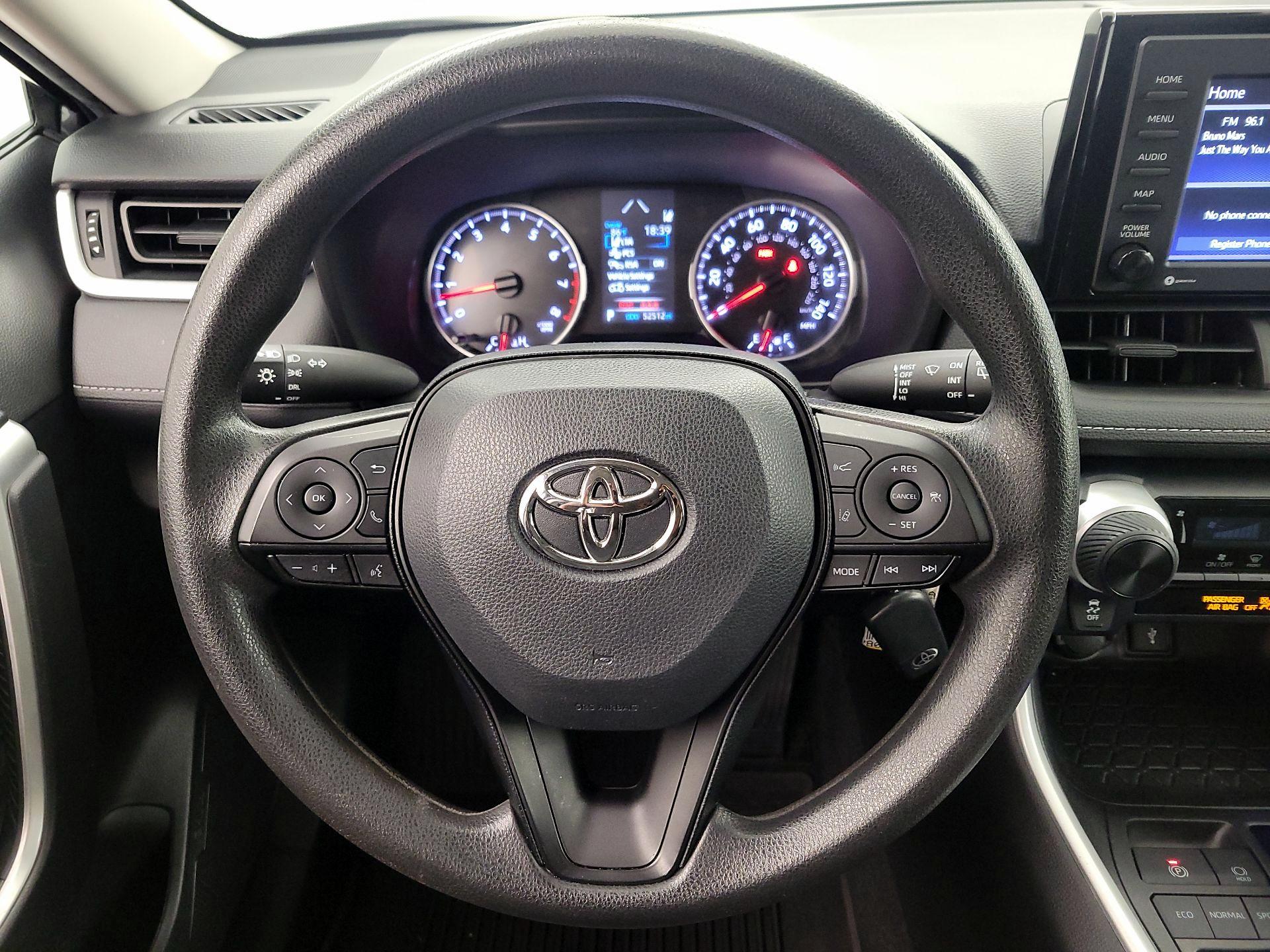 Thumbnail: 2022 Toyota RAV4 - 10