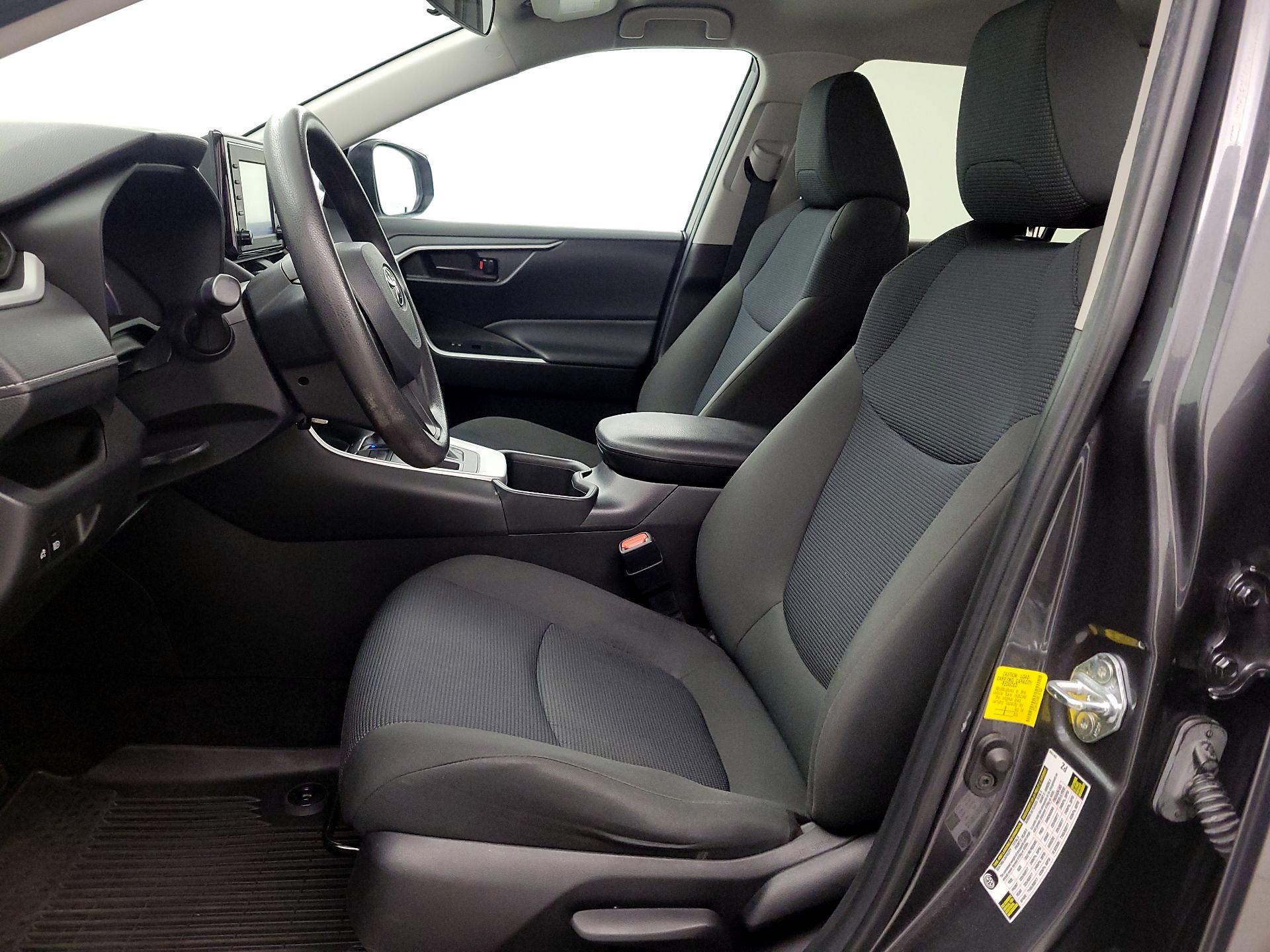 Thumbnail: 2022 Toyota RAV4 - 11