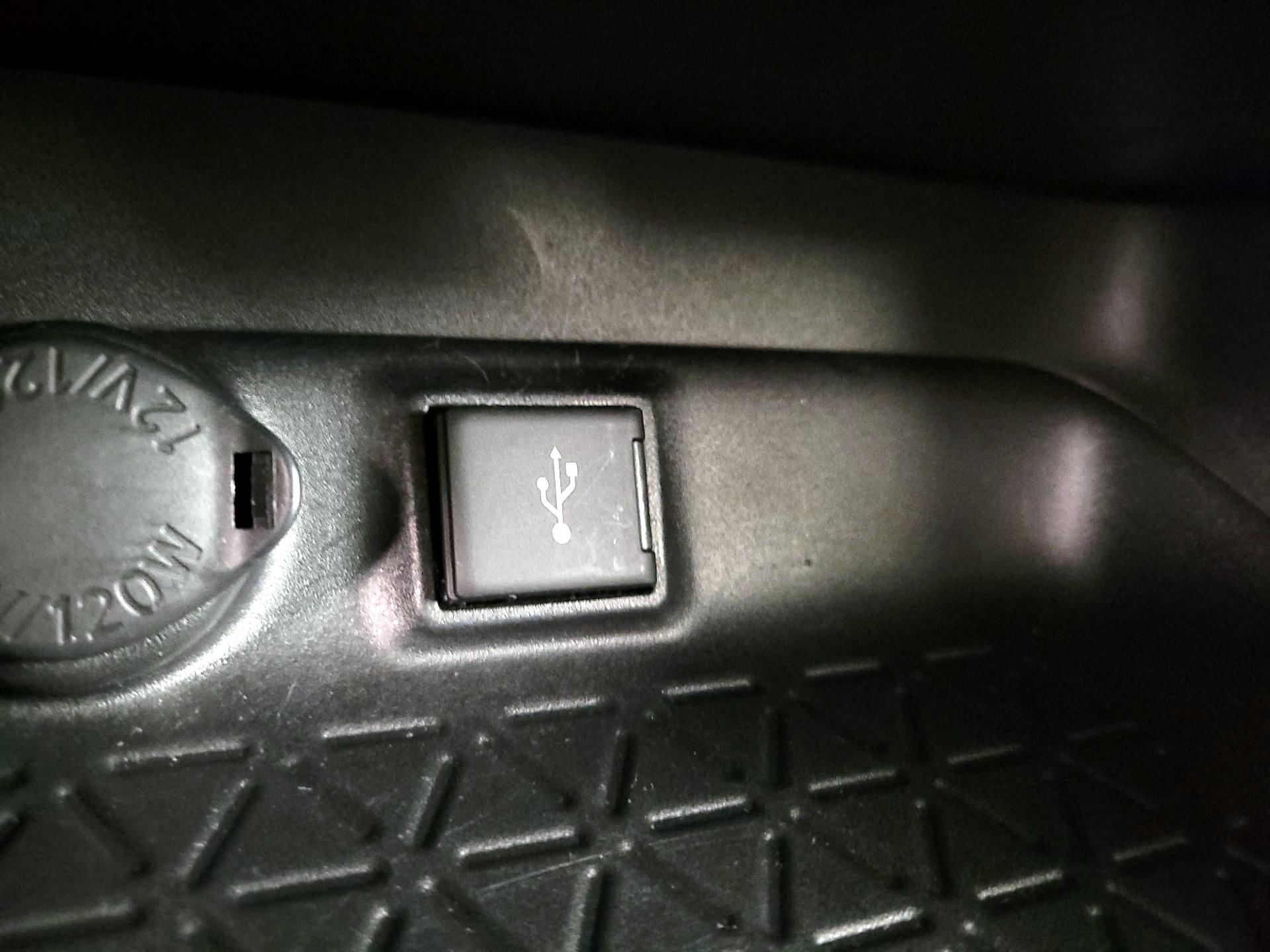 Thumbnail: 2022 Toyota RAV4 - 18