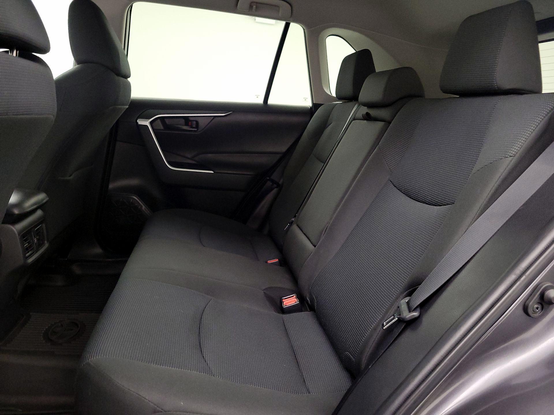 Thumbnail: 2022 Toyota RAV4 - 19